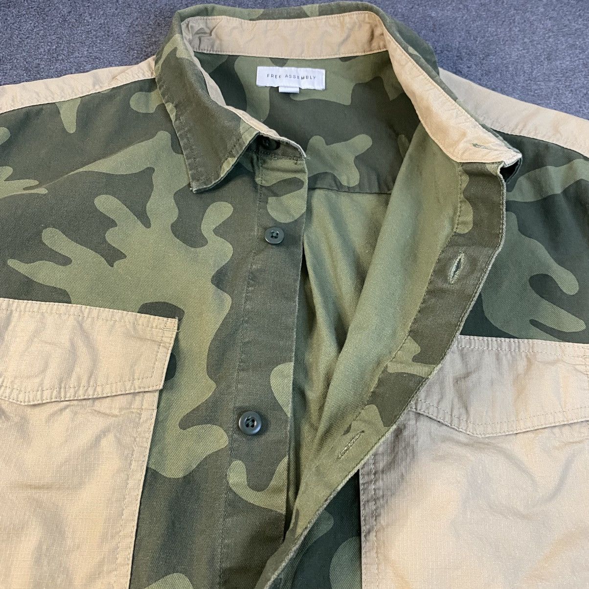 Other Free Assembly Camo Shirt Mens XXL Jacket Utility Pockets EUC Size US XXL / EU 58 / 5 - 4 Thumbnail