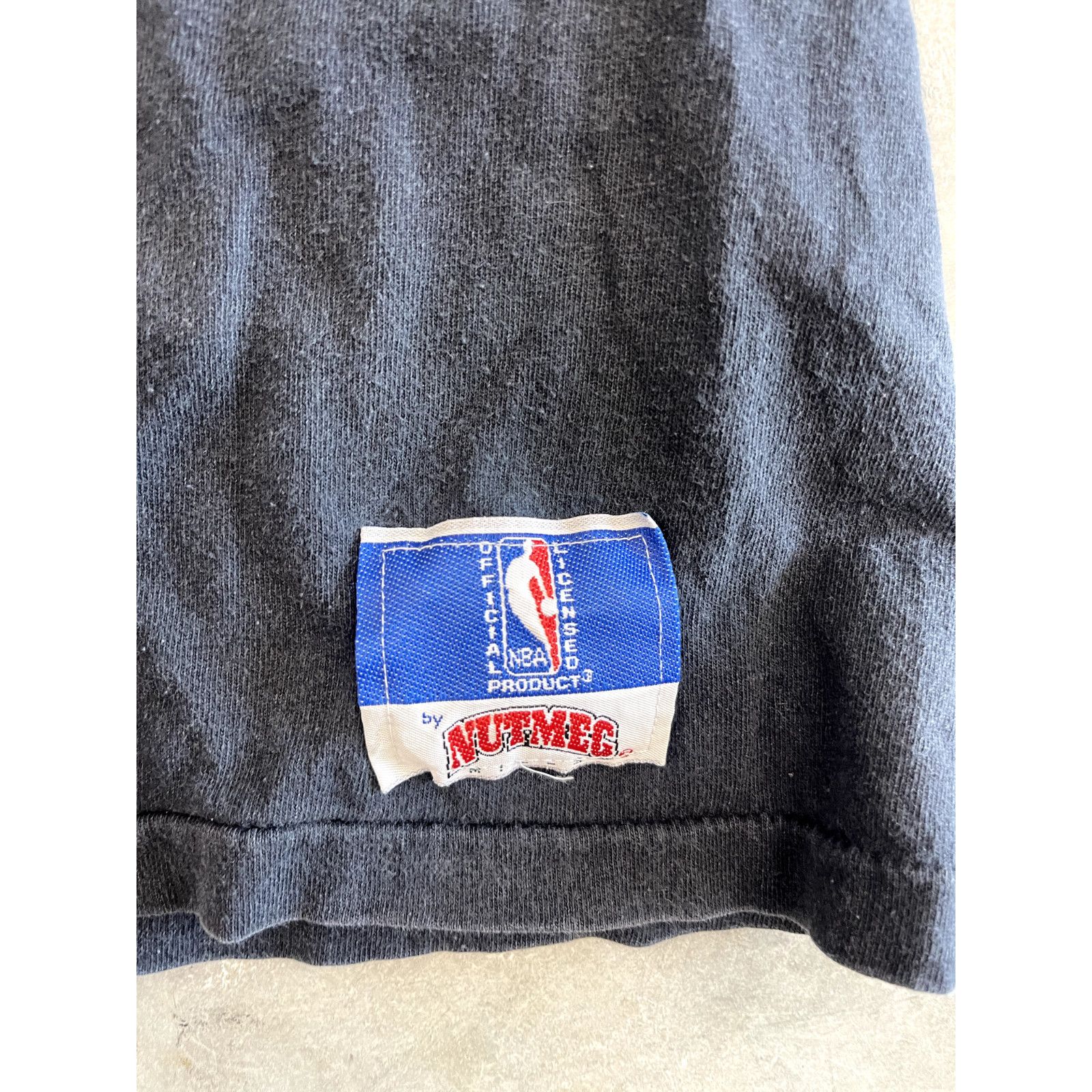 Other VTG 1994 PHOENIX SUNS NUTMEG NBA JAM SESSION TOUR SHIRT SING Size US L / EU 52-54 / 3 - 5 Thumbnail