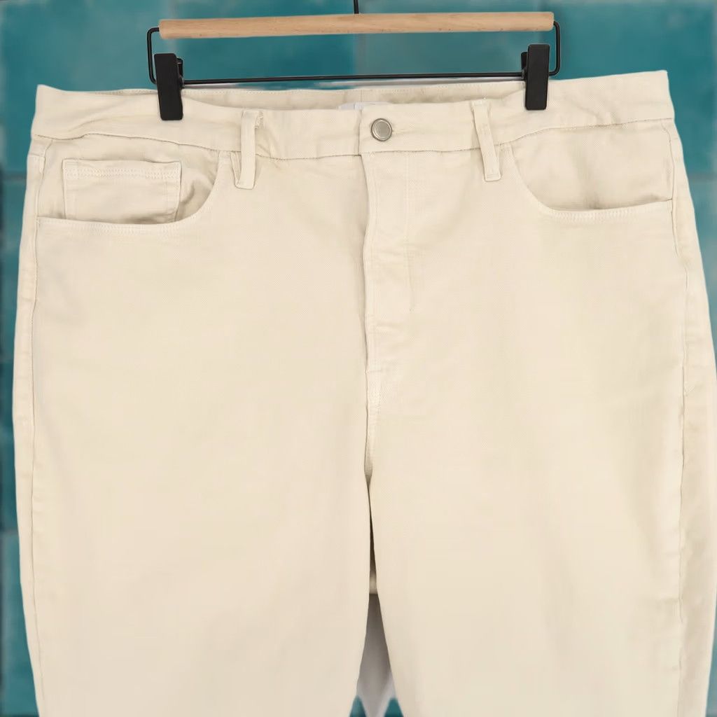 Good American Good American Jeans Womens 20 Bone Slim Straight High Rise 5-Pocket Denim Straight Womens Jeans Size 42" / US 20 - 1 Thumbnail