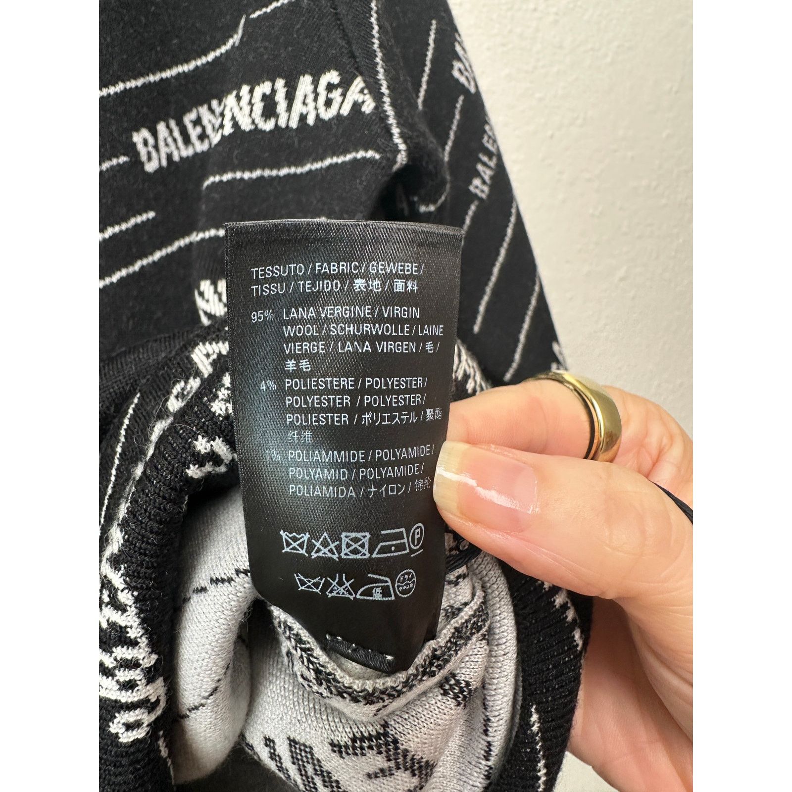 Balenciaga NWT Balenciaga Logo Intarsia Wool-Blend Sweater Black Men's Size US XL / EU 56 / 4 - 9 Thumbnail