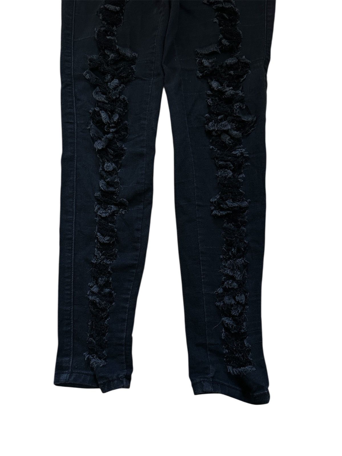 Other Black Skinny Jeans Shredded Rose Details Stretch Fit Size 27" / US 4 / IT 40 - 3 Thumbnail