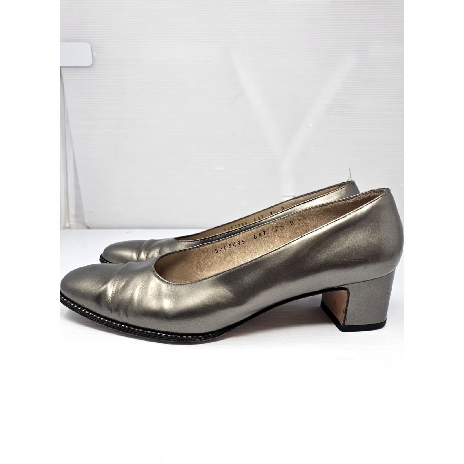Salvatore Ferragamo VINTAGE Salvatore Ferragamo Leather Pumps Square Toe Metallic Chunky Heels US 7.5 Womens Shoes 90s Rock Green Leather Block Heel - 2-3/8" Size US 8 / IT 38 - 4 Thumbnail