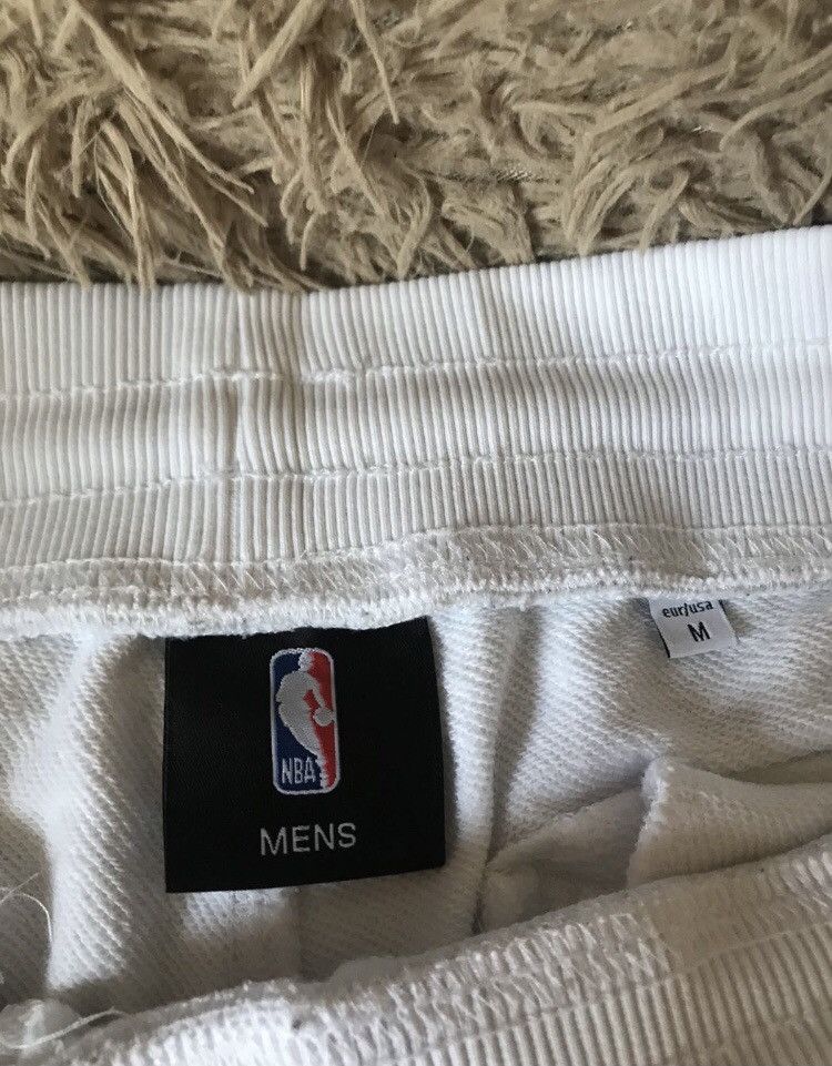 NBA shorts NBA Size US 32 / EU 48 - 2 Thumbnail