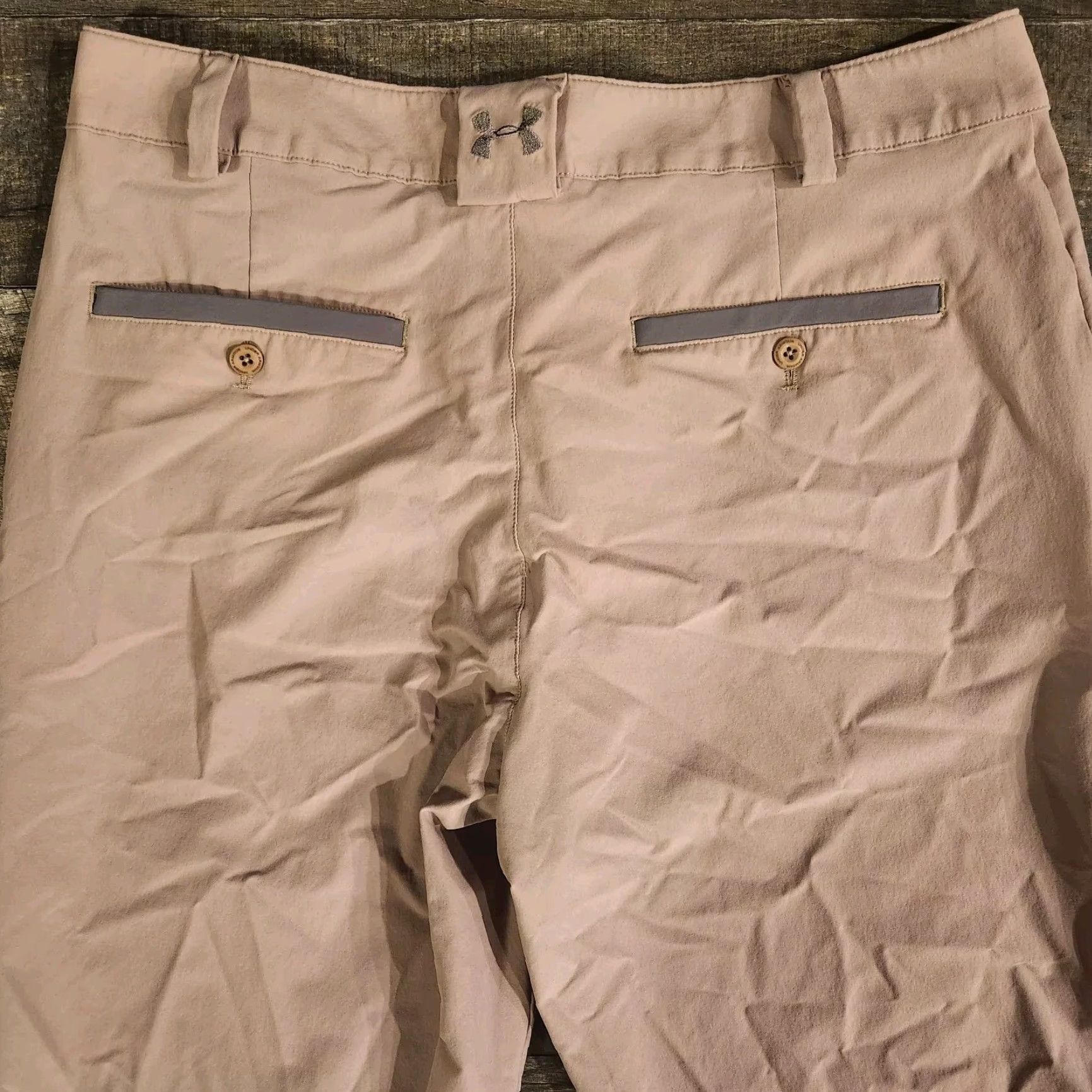 Under Armour Under Armour Pants Men 34x32 Brown Tan Stretch Performance Golf Flex Casual Pants Mens Regular 34 Flat Front Athletic Chino Straight Inseam 32 Size US 34 / EU 50 - 7 Thumbnail
