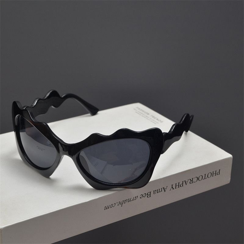 VIBE Hip-hop Street ins style custom avant-garde sunglasses Size ONE SIZE - 3 Thumbnail