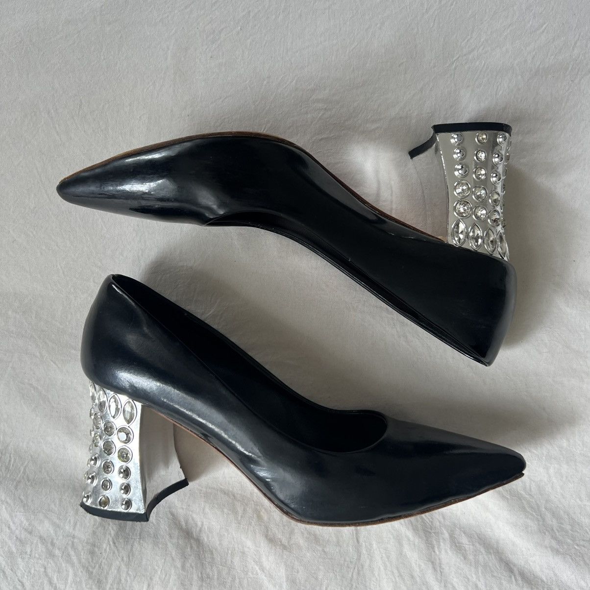 Miu Miu Miu Miu Black patent leather Swarovski crystal block heel Size US 5 / IT 35 - 4 Thumbnail