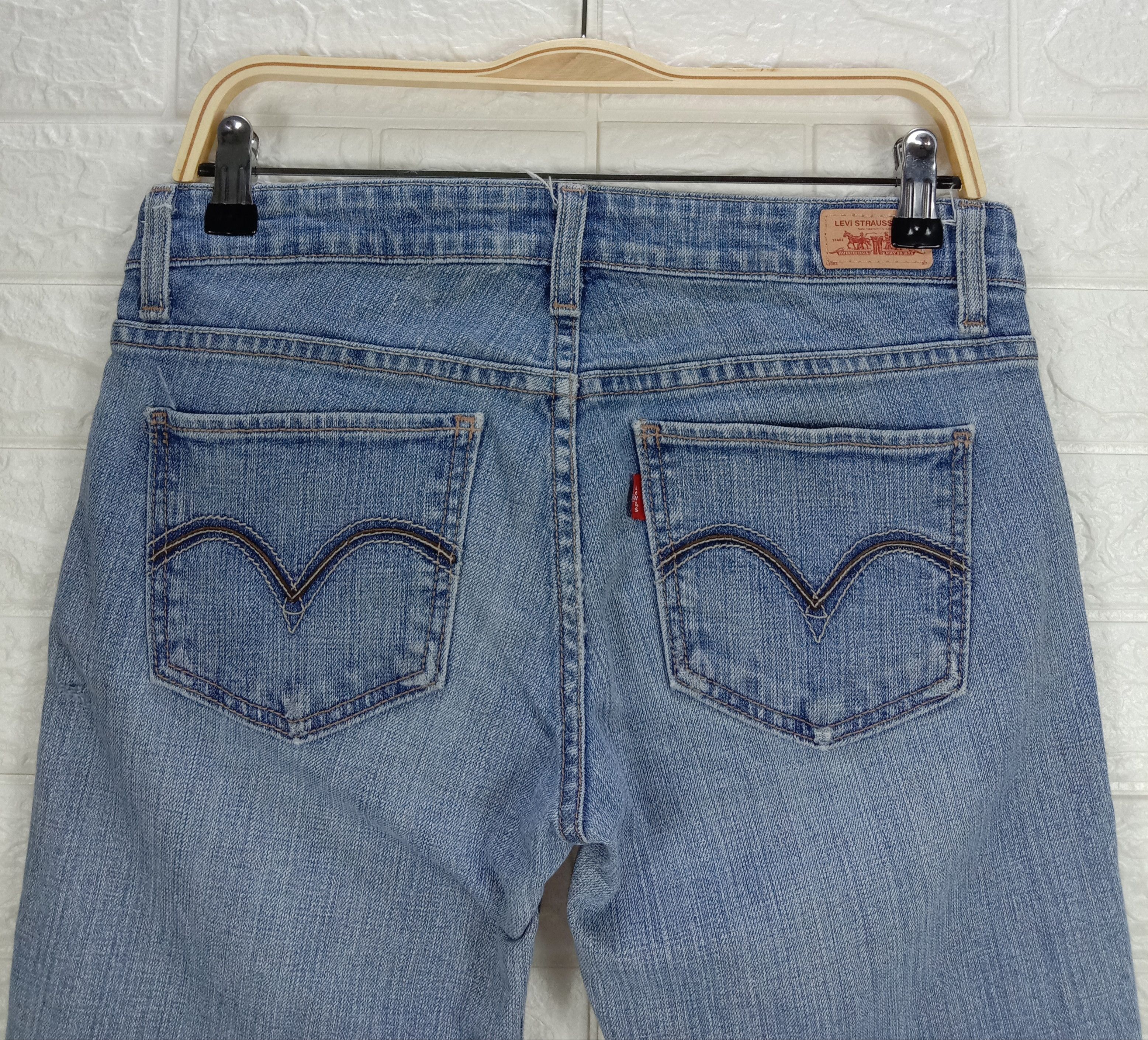 Levi's Vintage Levi's 524 Flare Jeans Faded Blue Denim Size 31" - 6 Thumbnail