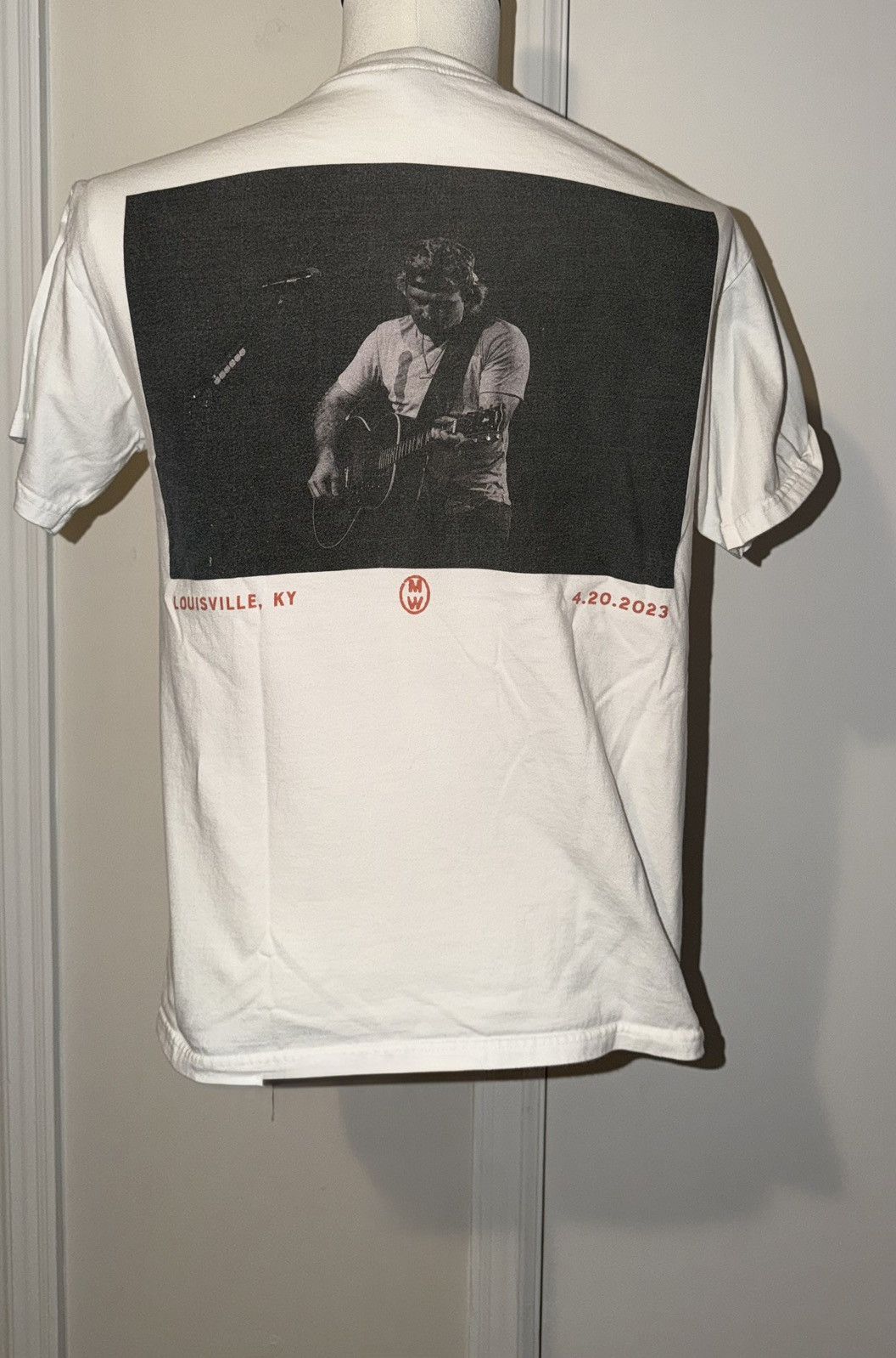 Gildan Morgan Wallen One Night At A Time Louisville KY Shirt Size M Size US M / EU 48-50 / 2 - 6 Thumbnail