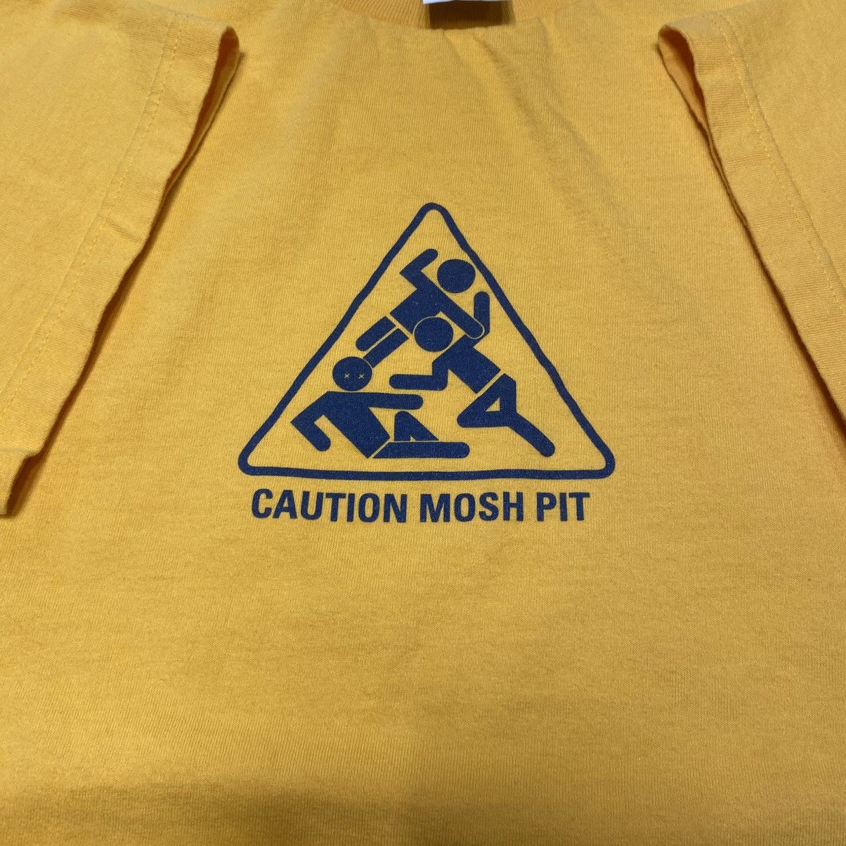 Unsound Rags × Vintage Vintage Caution Mosh Pit To The Edge Skate Funny Tshirt Size US XL / EU 56 / 4 - 5 Thumbnail