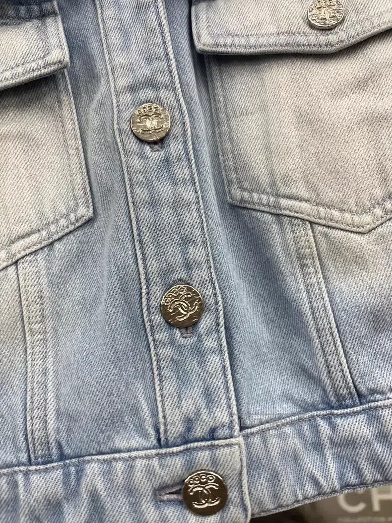 Chanel Chanel Denim short jacket Size XS / US 0-2 / IT 36-38 - 2 Thumbnail