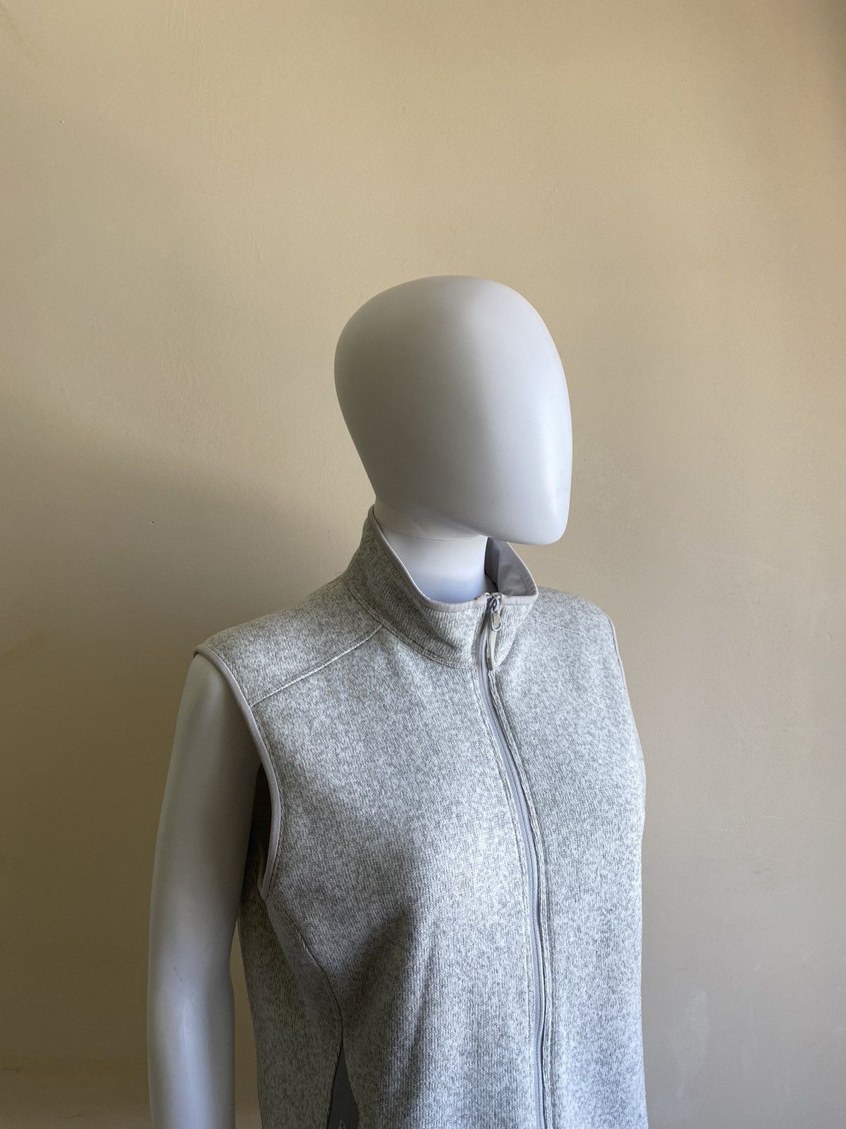Arc'teryx Arcteryx Womens Grey Fleece Vest Size L Size L / US 10 / IT 46 - 10 Thumbnail