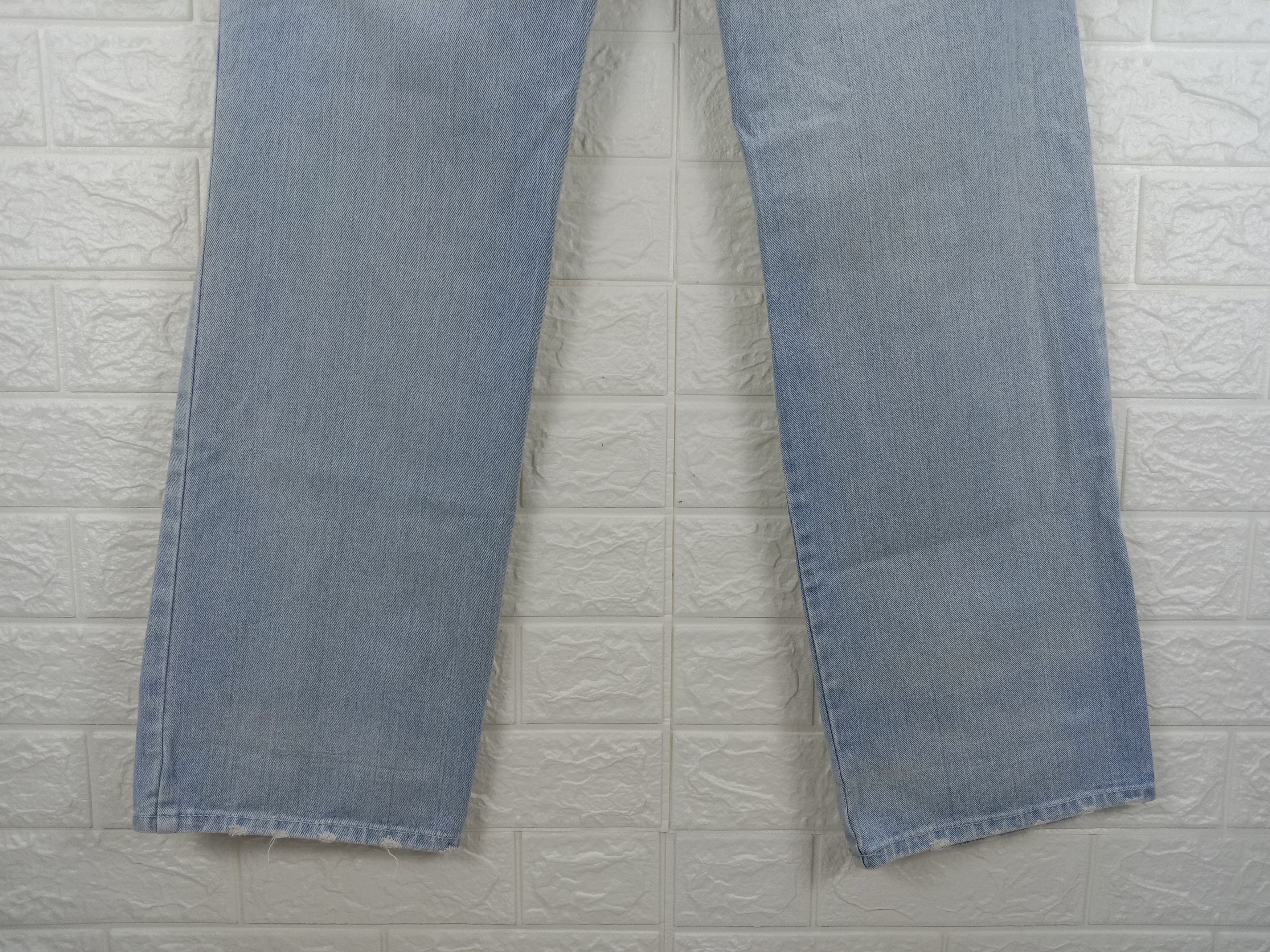 Japanese Brand Vintage Japanese Double Waist Light Wash Distressed Jeans Size 29" - 8 Thumbnail