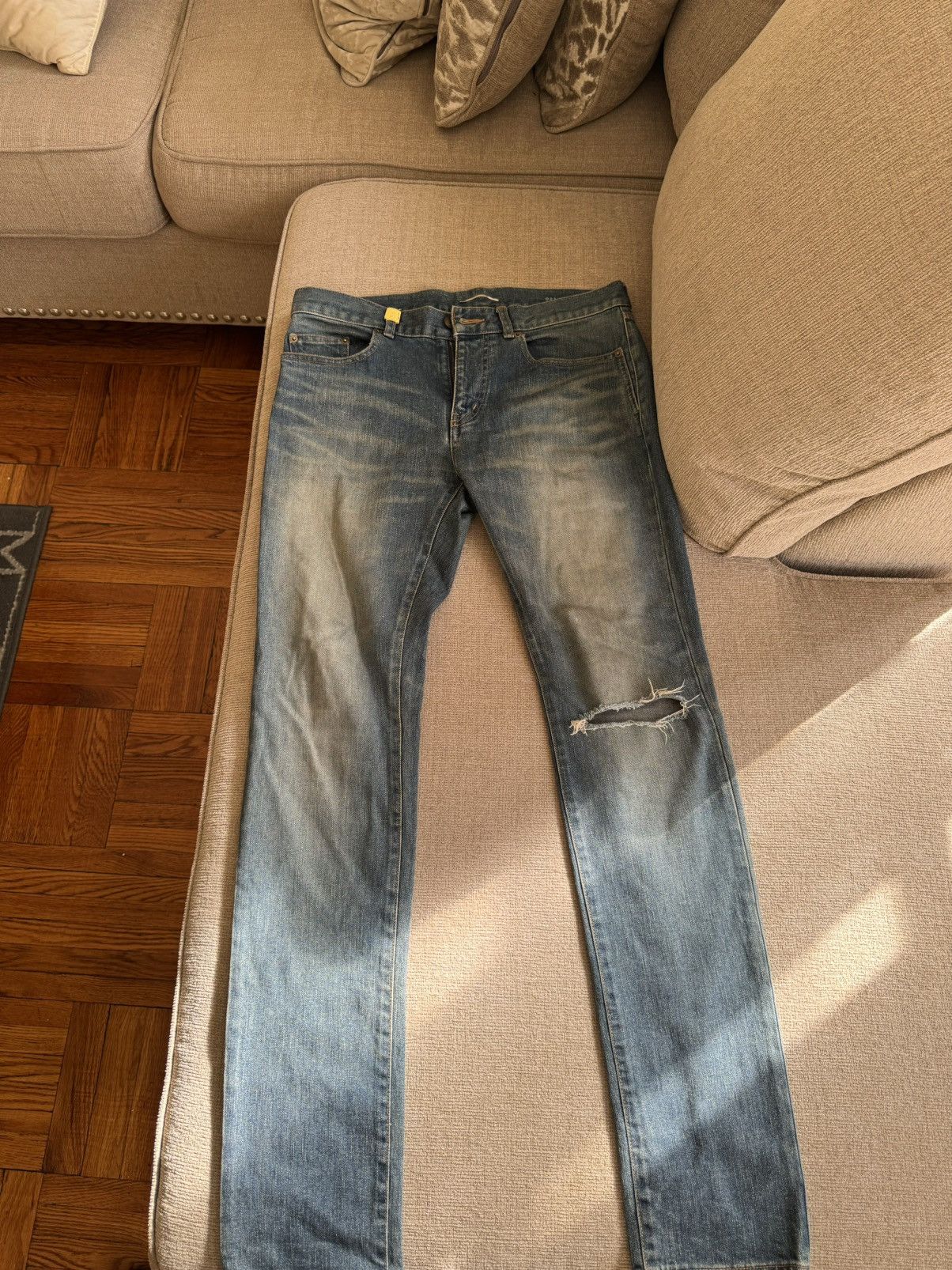 Saint Laurent Paris Saint Laurent - Lightwash denim Size US 30 / EU 46 - 1 Thumbnail