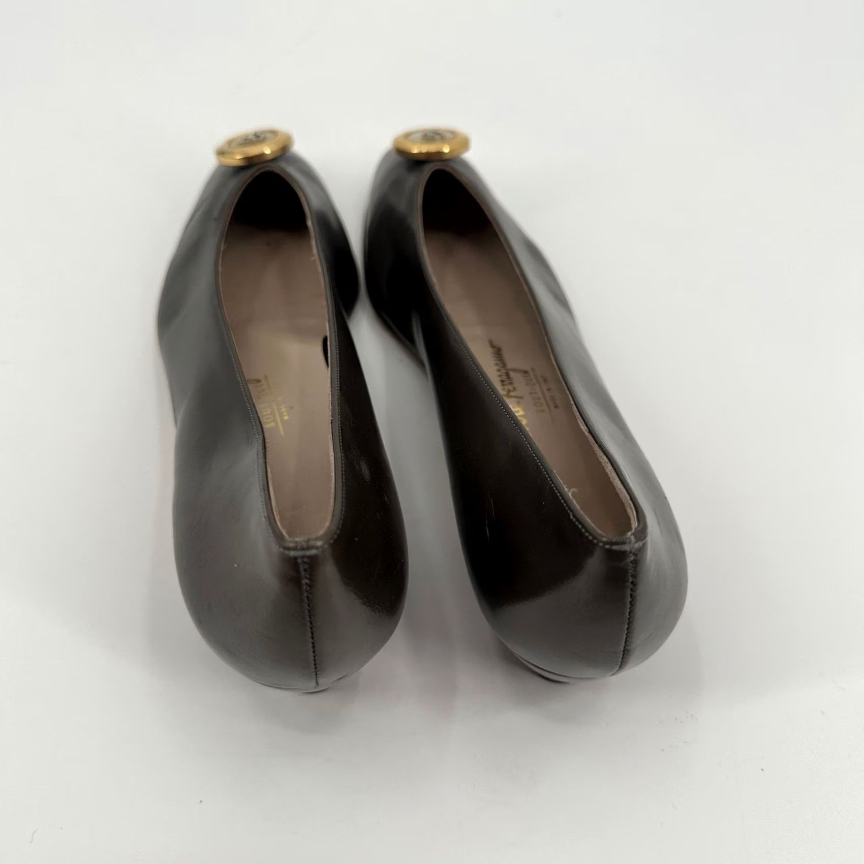 Salvatore Ferragamo VINTAGE Salvatore Ferragamo Leather Heels Women's 7.5 Dark Brown Gancini Buckle Pump AAAA Leather Slip On Pointed Toe Black? Size US 8 / IT 38 - 4 Thumbnail
