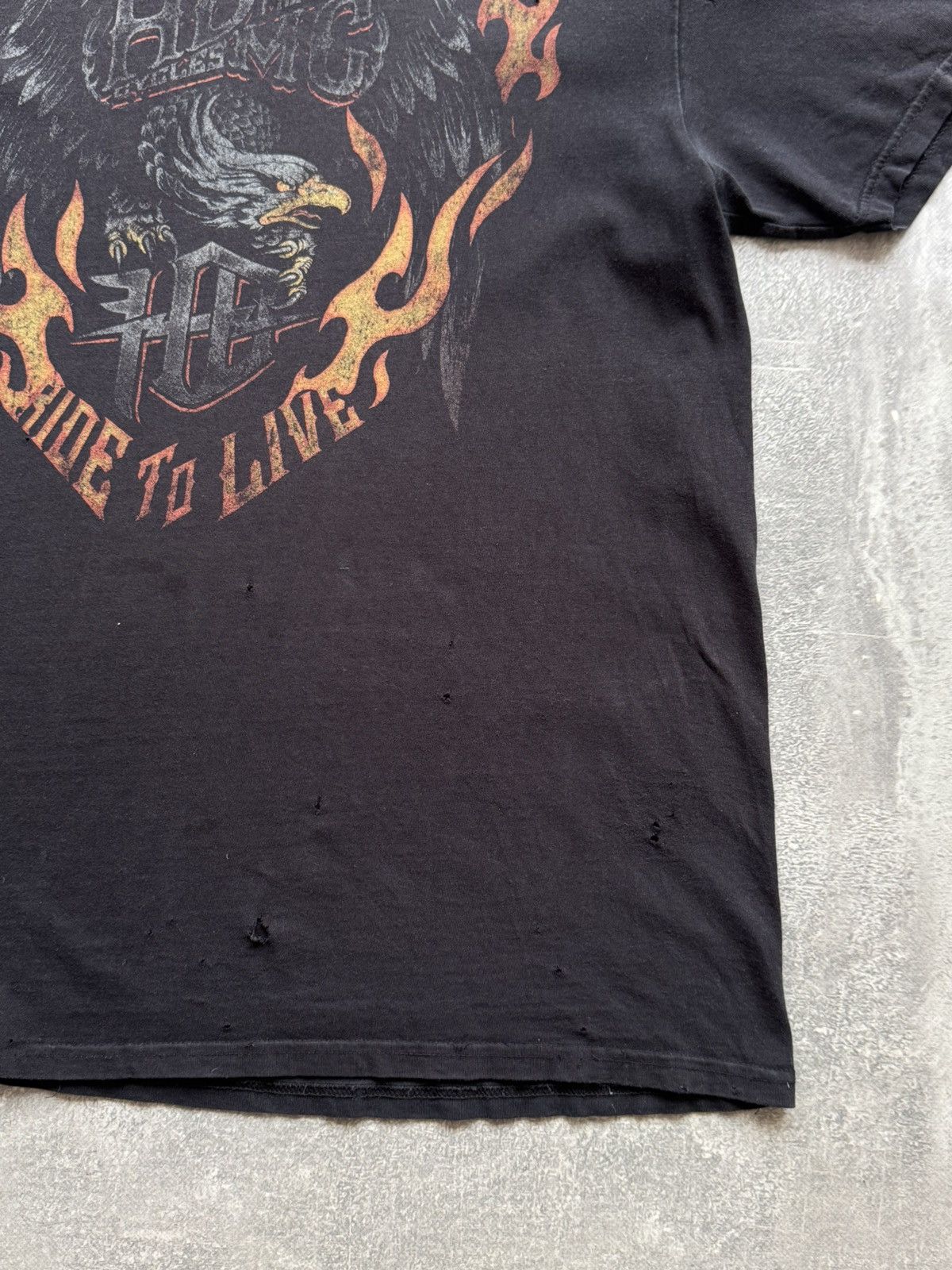 Harley Davidson 🔥Vintage Harley Davidson Fire Trashed T-shirt Size US XL / EU 56 / 4 - 3 Thumbnail