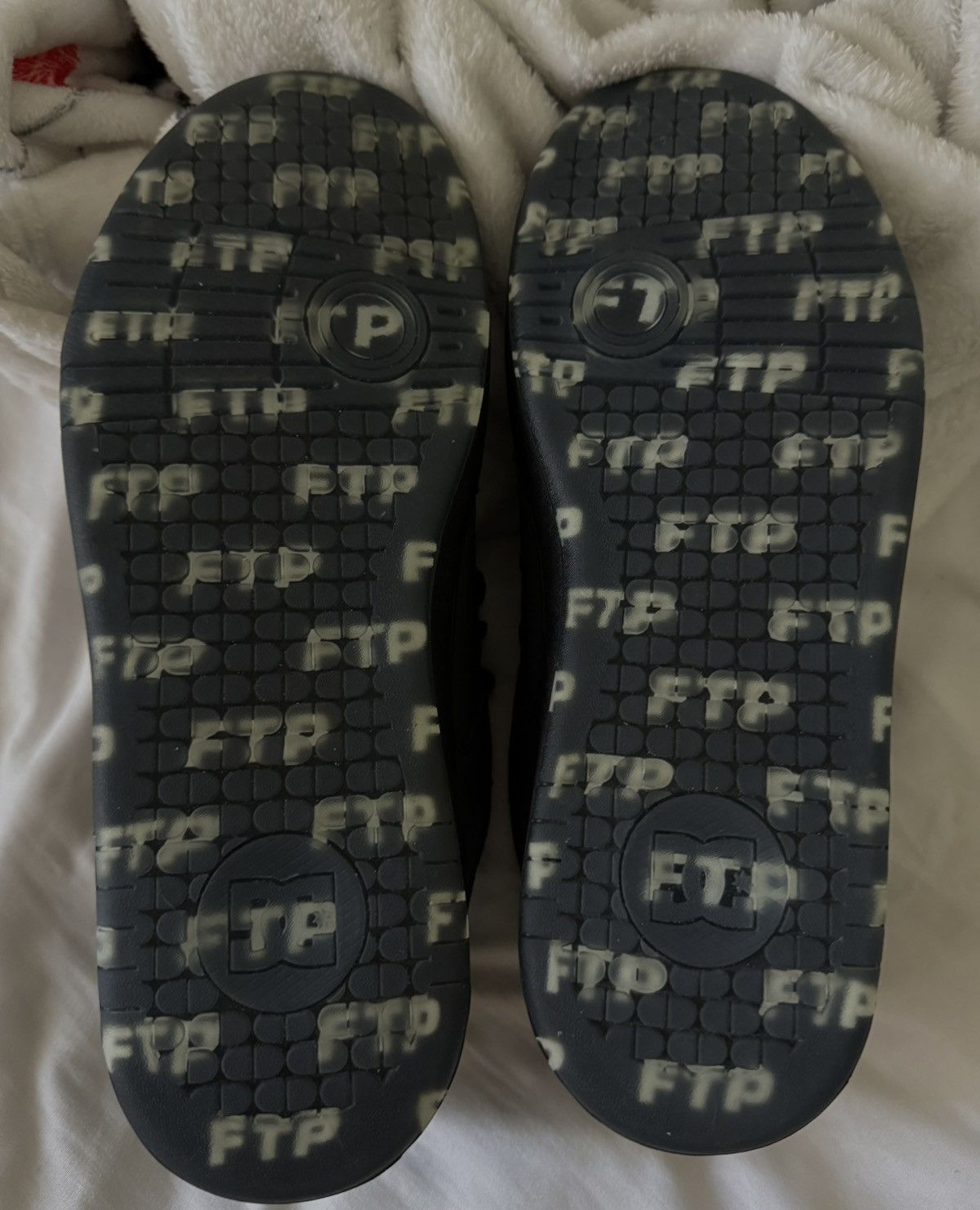 Fuck The Population FTP + DC MANTECA 4 Size US 10.5 / EU 43-44 - 6 Thumbnail