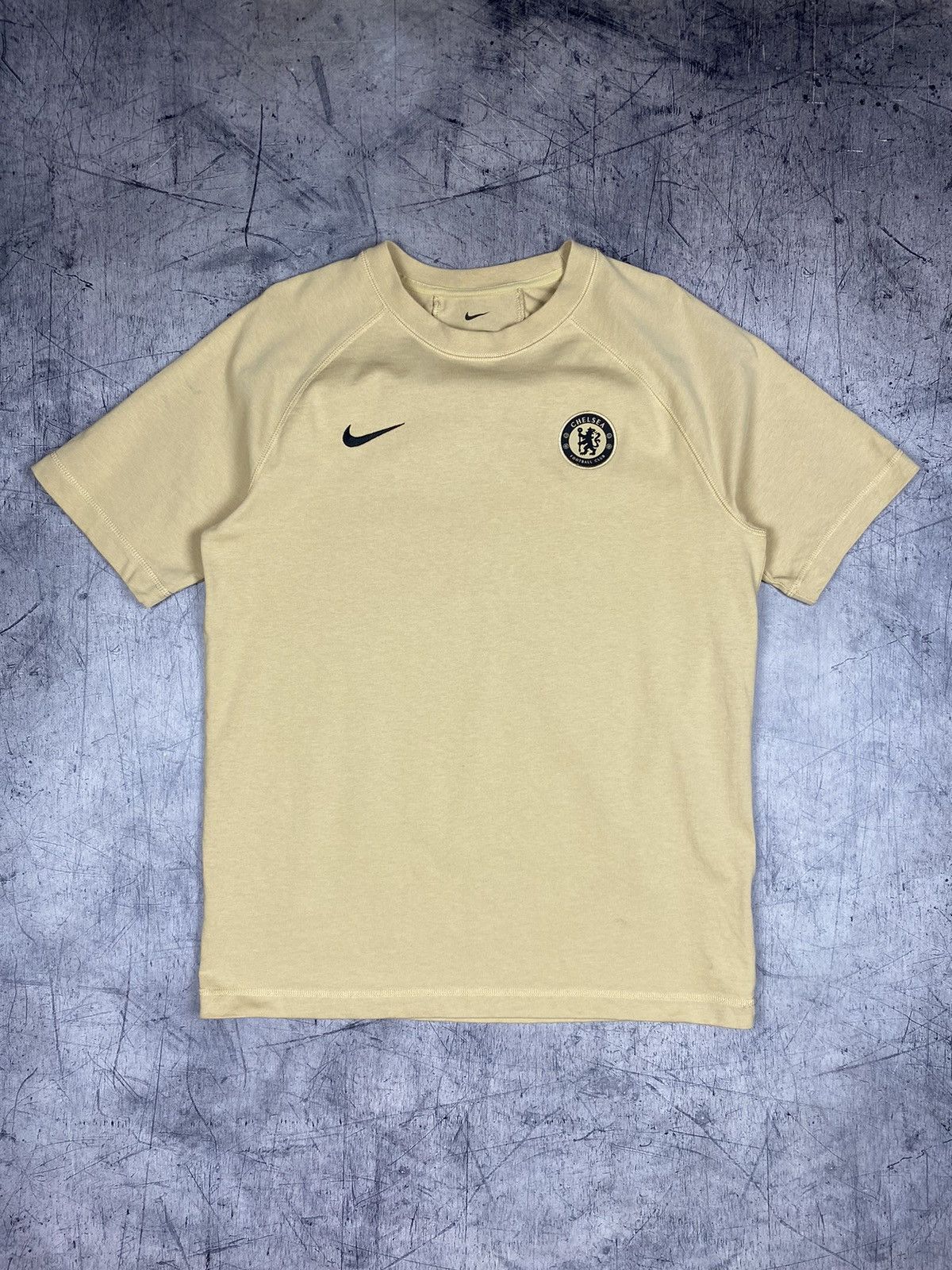 Chelsea Soccer × Nike Nike Chelsea Soccer Jersey Tee T Shirt Size US M / EU 48-50 / 2 - 2 Thumbnail