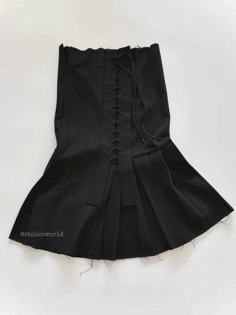Yohji Yamamoto Yohji Yamamoto size 1 2010 AW Show Strap Half Skirt 2506-N Size 24" / US 00 / IT 34 - 1 Thumbnail