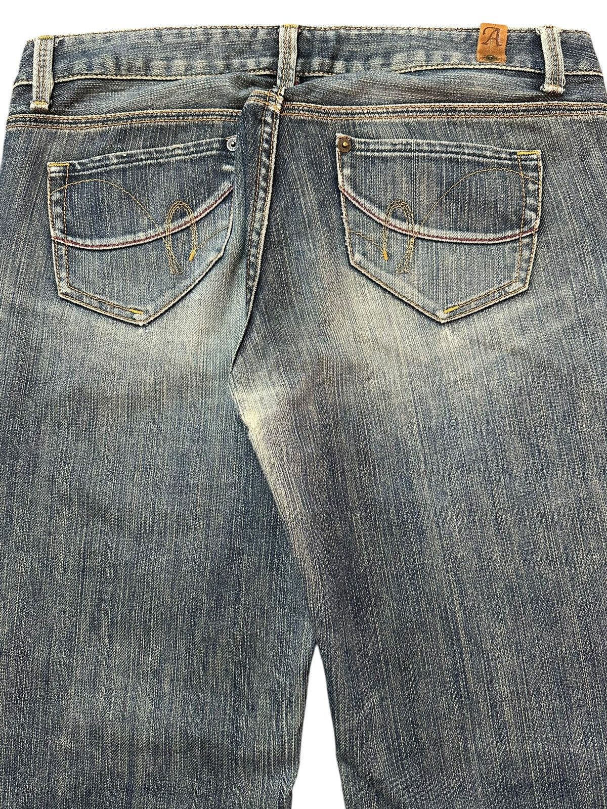 Japanese Brand Vintage Japanese Brand Blue Faded Wash Style Flare Wide Leg Size US 32 / EU 48 - 6 Thumbnail