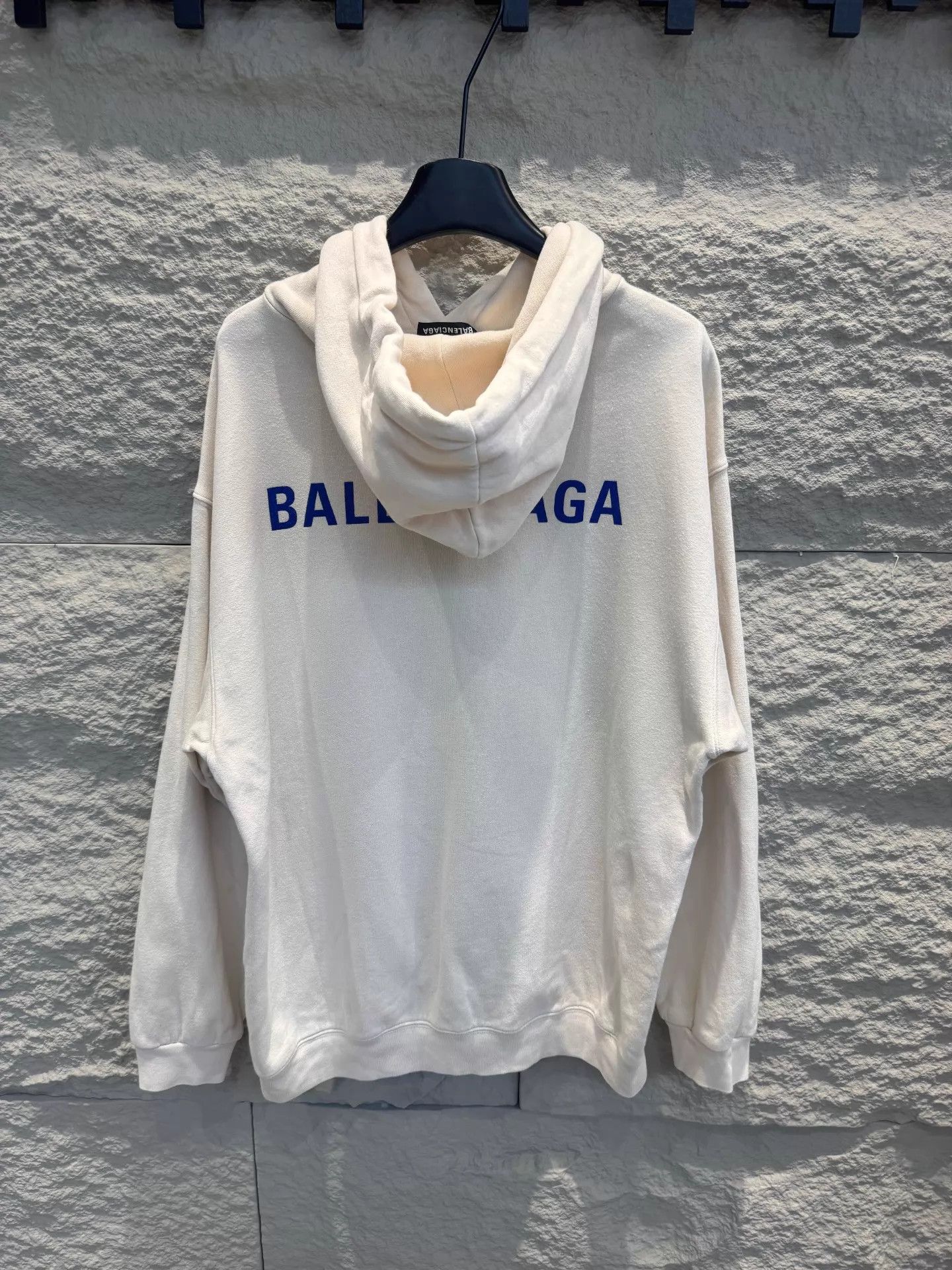 Balenciaga Balenciaga Cream Hoodie Blue Logo Men's Size US S / EU 44-46 / 1 - 2 Thumbnail
