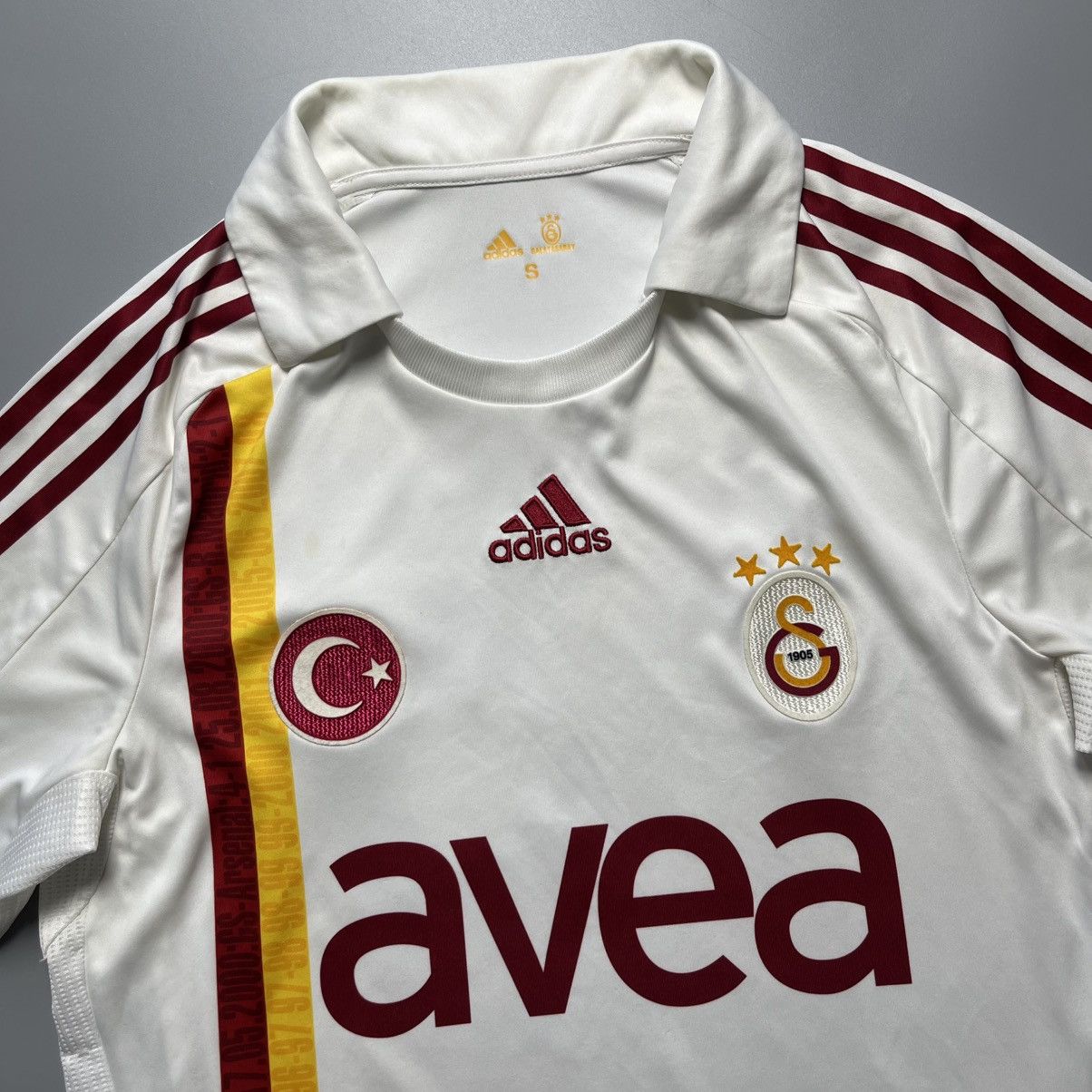 Adidas GALATASARAY ADIDAS 2008/2009 FOOTBALL AWAY JERSEY #19 KEWELL Size US S / EU 44-46 / 1 - 4 Thumbnail