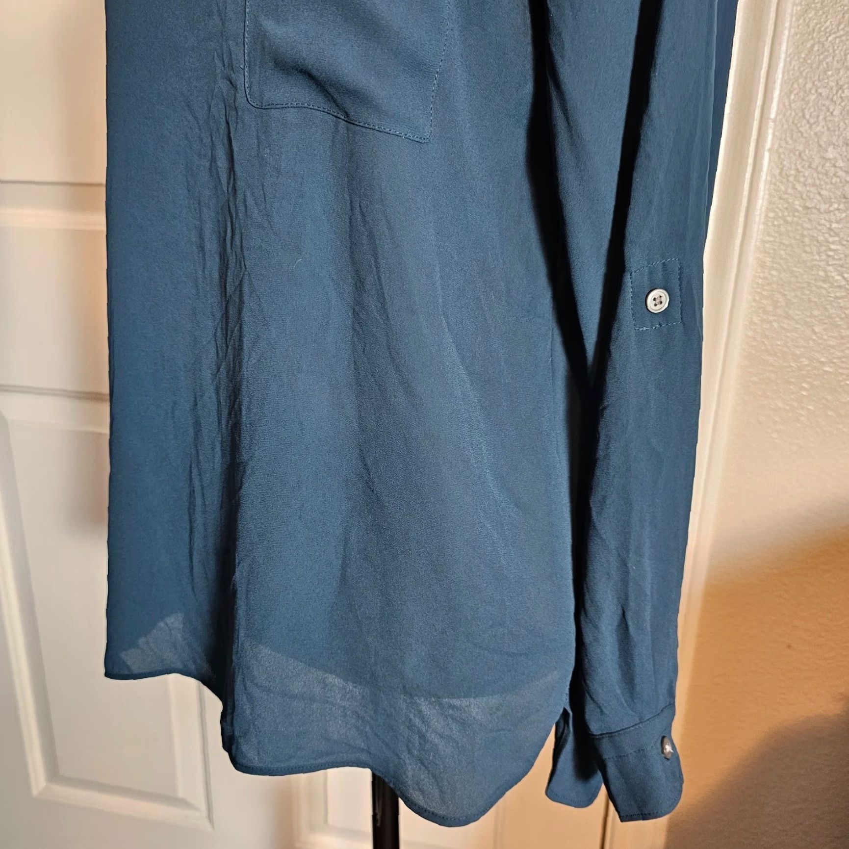 Ann Taylor Ann Taylor Loft Blouse Pullover Knit? Size M / US 6-8 / IT 42-44 - 2 Thumbnail