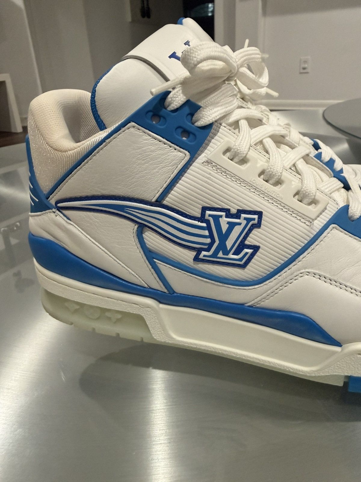 Louis Vuitton Louis Vuitton Hightop Sneakers Size US 11 / EU 44 - 7 Thumbnail