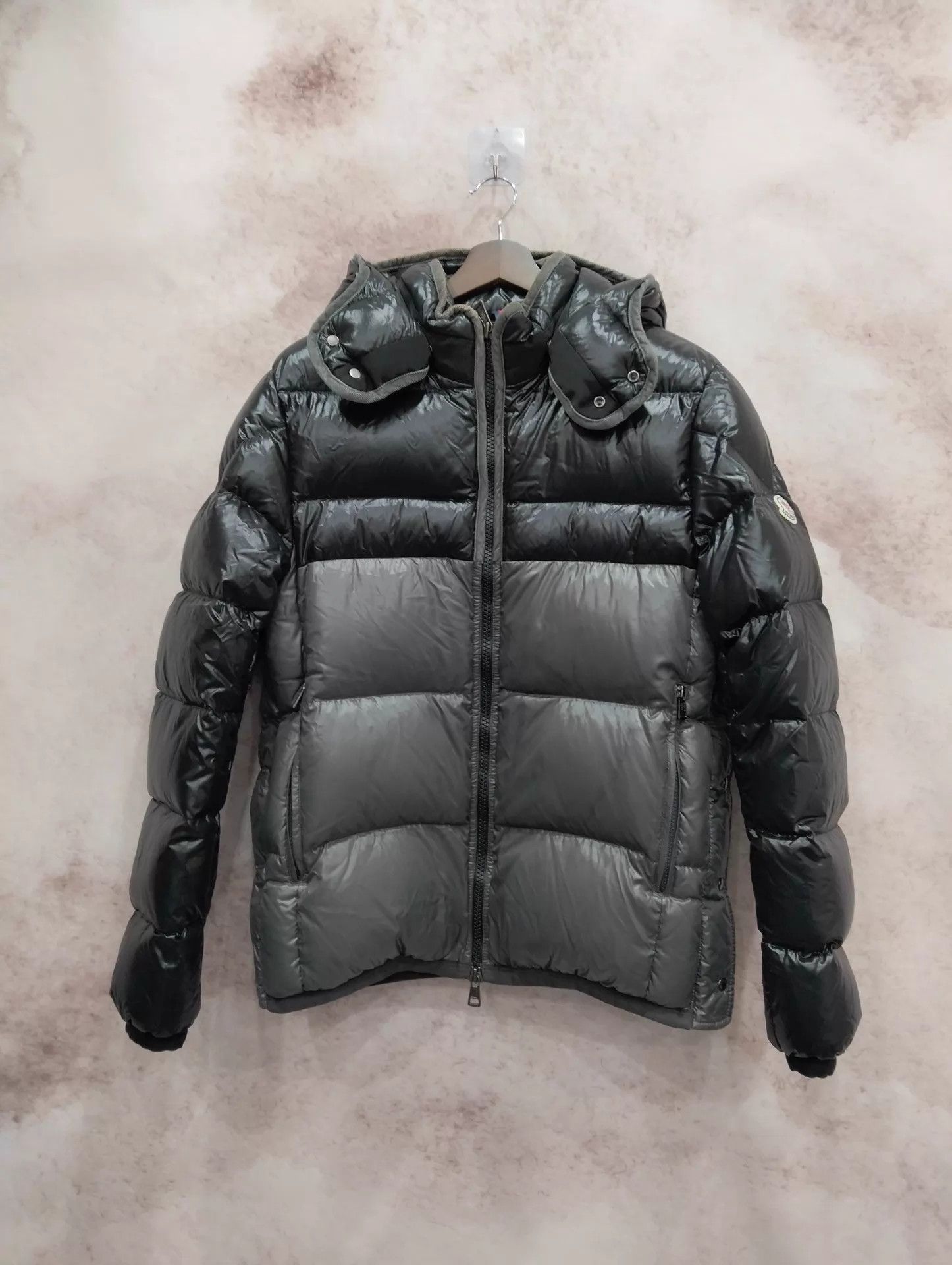 Moncler Moncler Glossy Colorblocked Puffer Jacket Size 3 Size US L / EU 52-54 / 3 - 1 Thumbnail