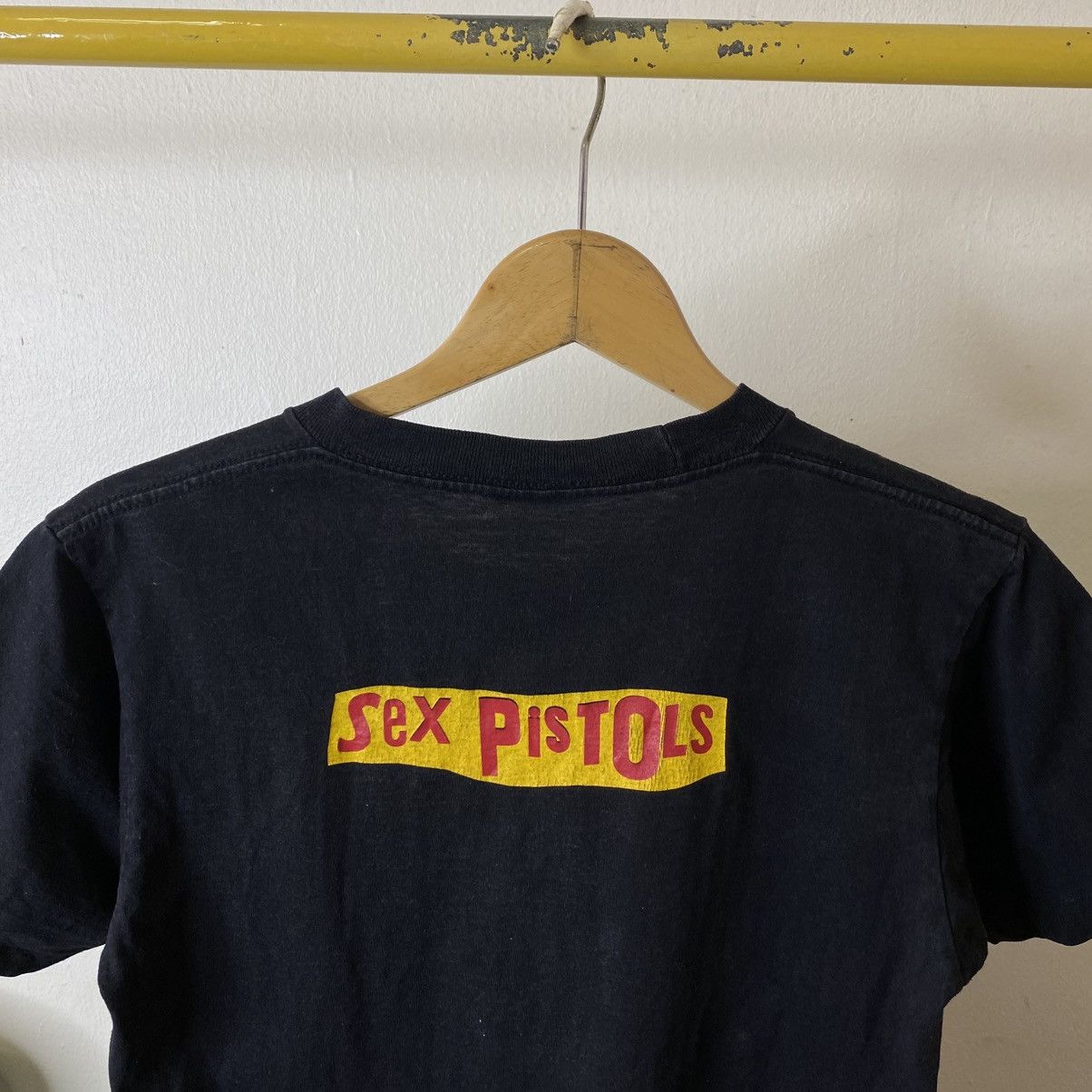 Band Tees Vintage 2000s Sex Pistols Sid Vicious Punk Band T Shirt Size US S / EU 44-46 / 1 - 6 Thumbnail