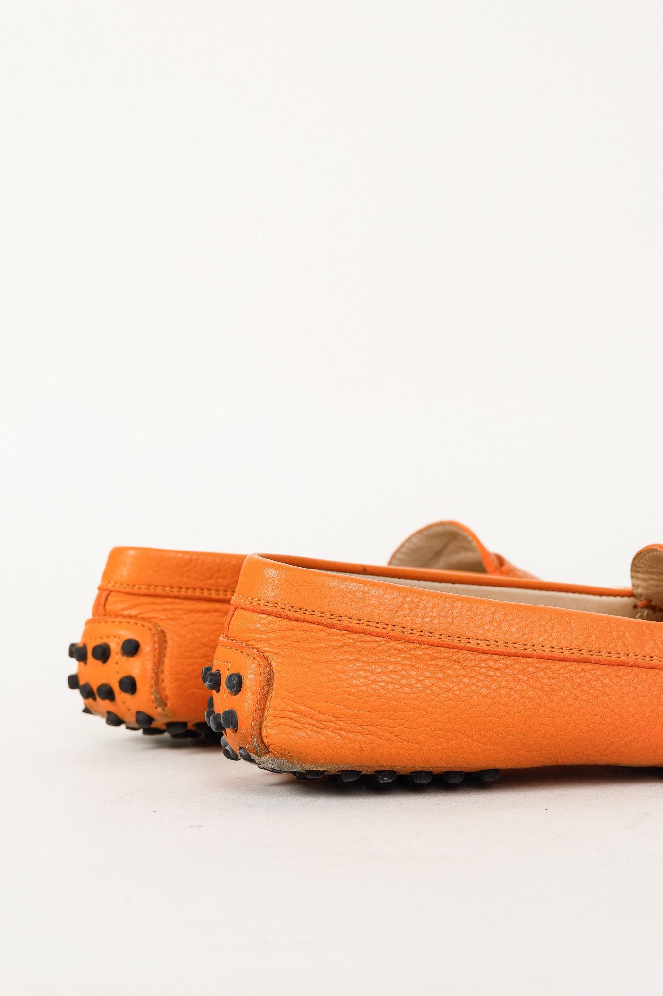 Tod's Tod’s Gommino Orange Pebbled Leather Driving Shoes Size US 6 / IT 36 - 8 Thumbnail