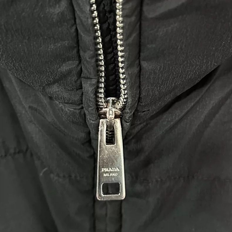 Prada Prada Triangle logo down jacket 2502-Nextarrow Size US M / EU 48-50 / 2 - 7 Thumbnail