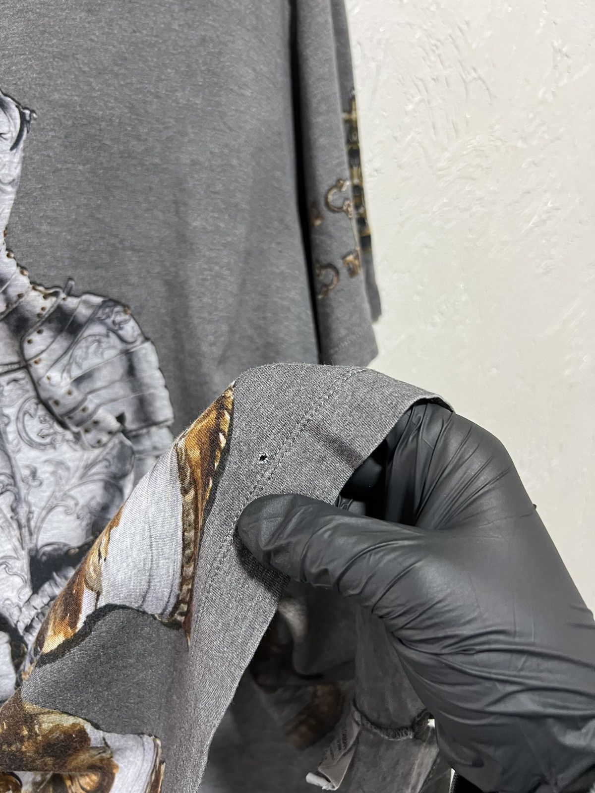 Dolce & Gabbana Dolce & Gabbana Grey Knight Print Logo Tee Size L Luxury Size US L / EU 52-54 / 3 - 10 Thumbnail