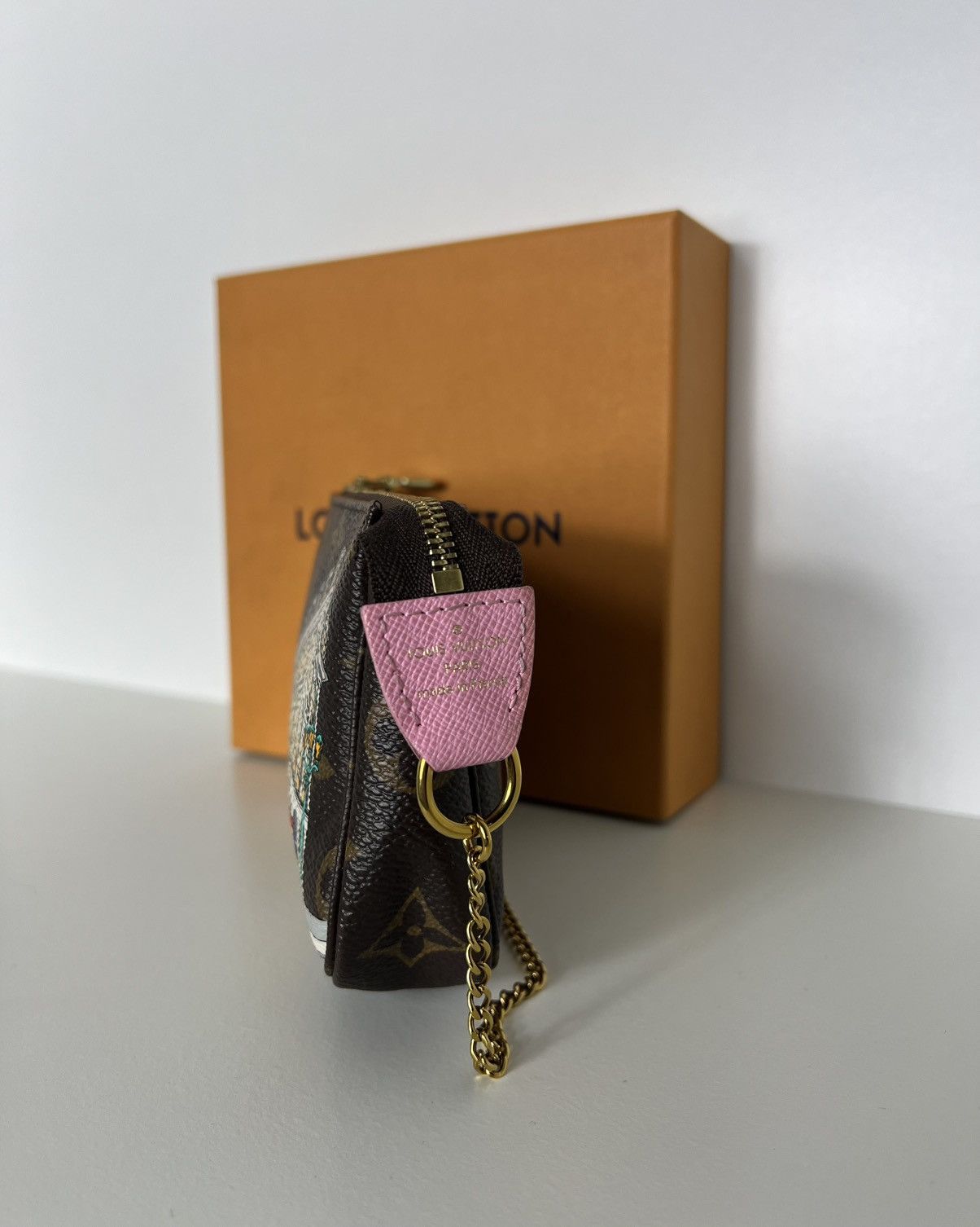 Louis Vuitton Louis Vuitton Vivienne Mini Monogram Pochette Size ONE SIZE - 8 Thumbnail