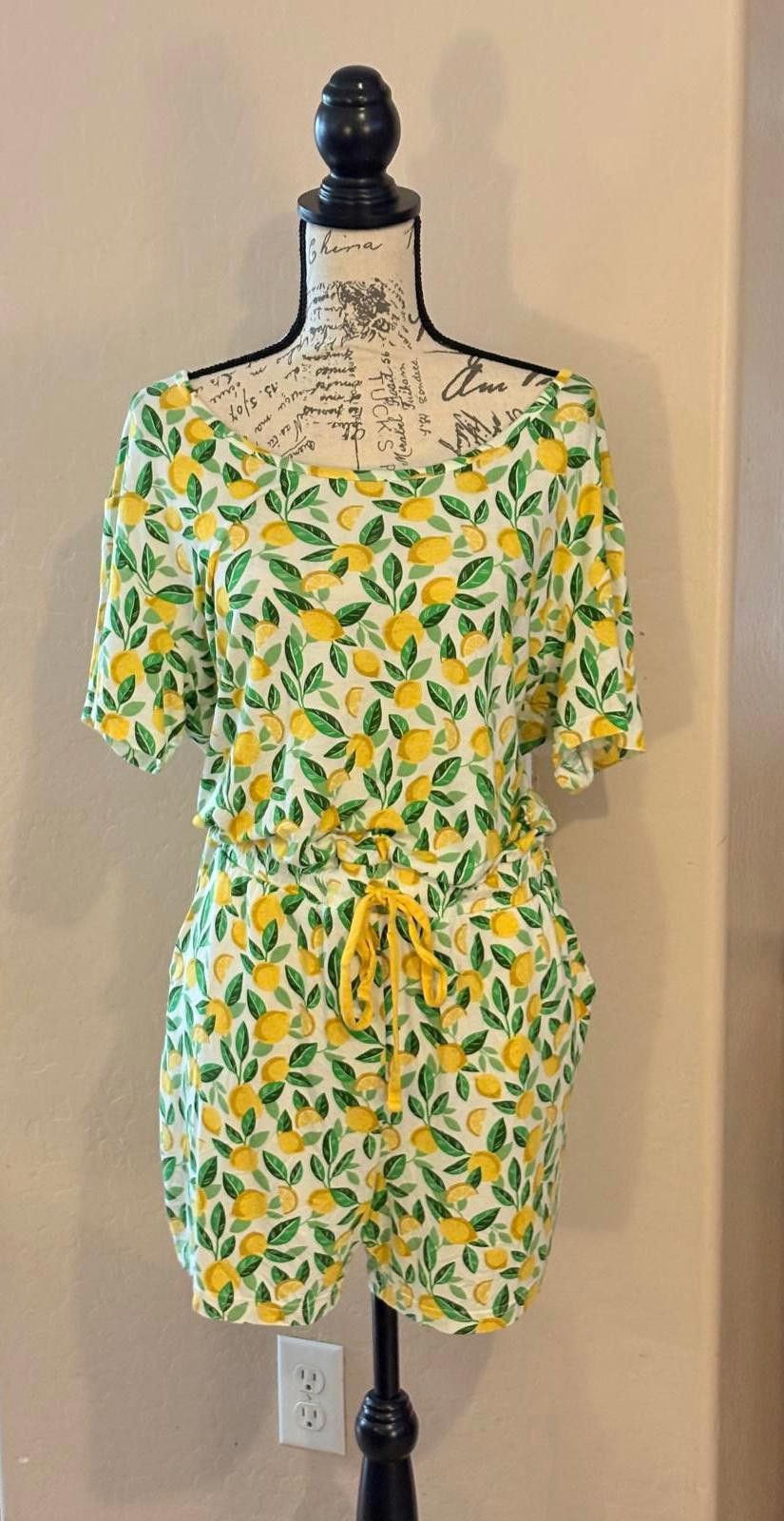 Other Cute Lemon Print Romper with Drawstring Waist Size 32" / US 10 / IT 46 - 1 Thumbnail