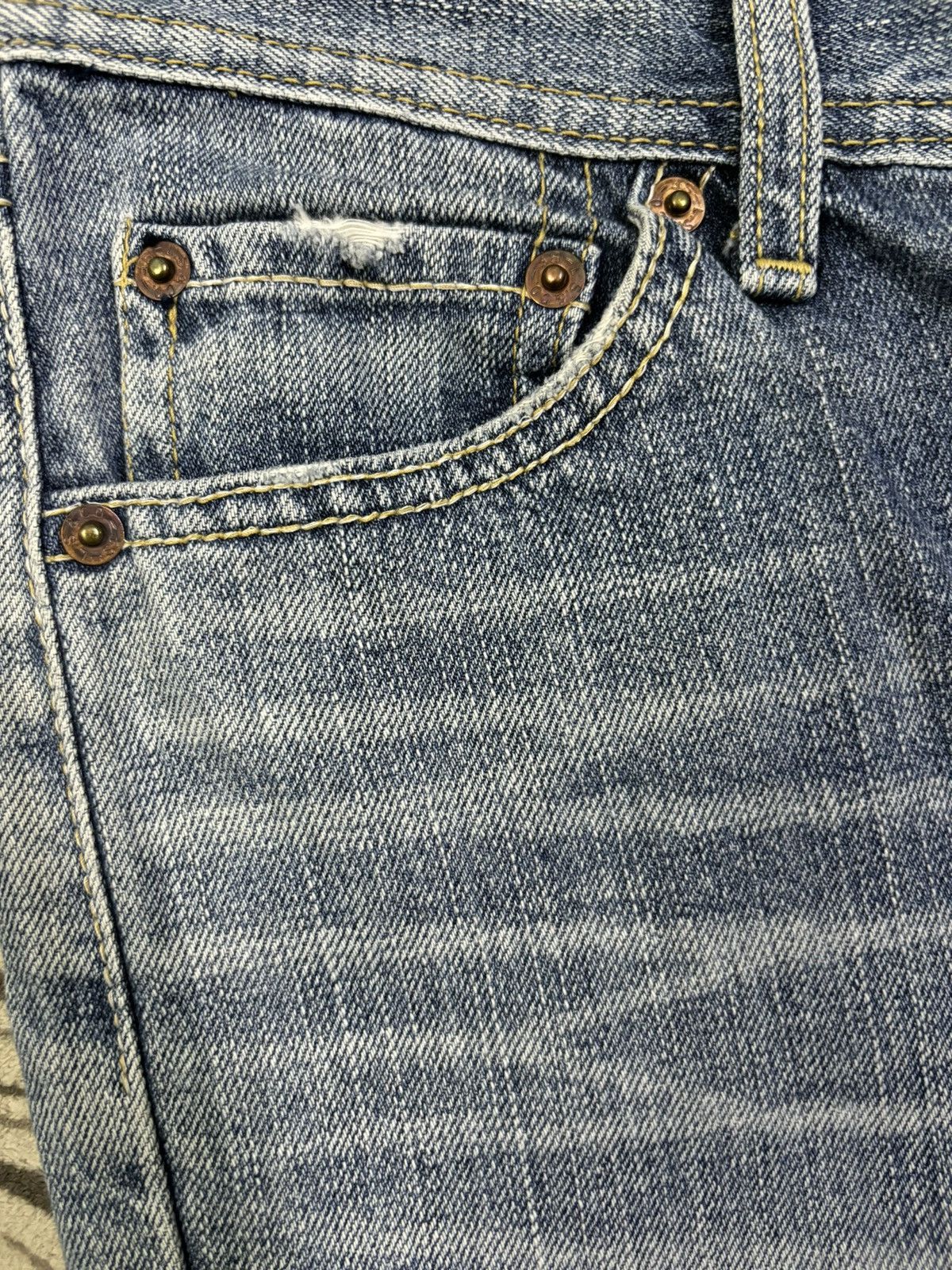 Levi's Vintage 2000s Levis Blue Washed Loose Fit Distressed Jeans Size US 29 - 5 Thumbnail