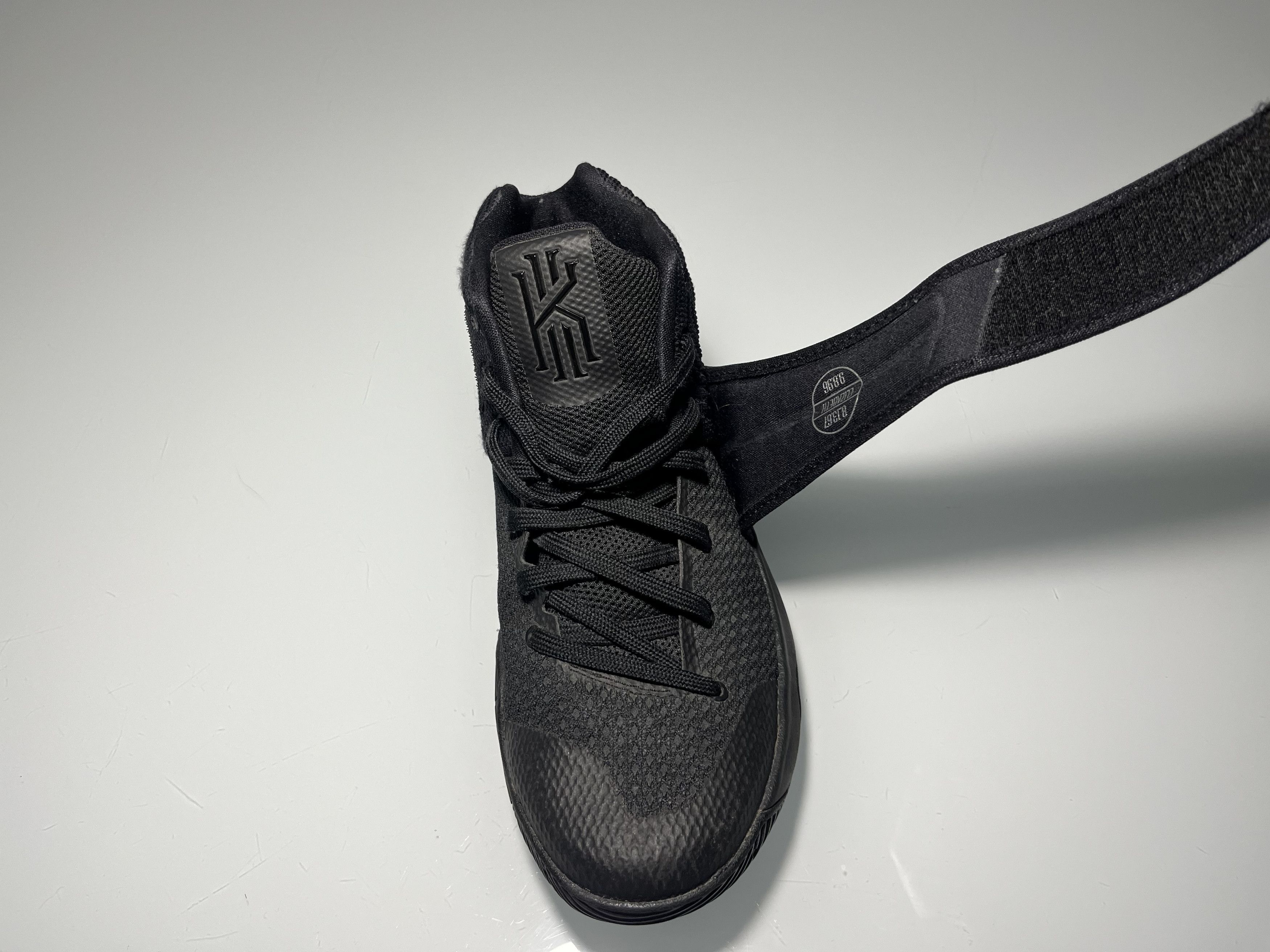 Nike Kyrie 2 Triple Black Size US 7.5 / EU 40-41 - 5 Thumbnail