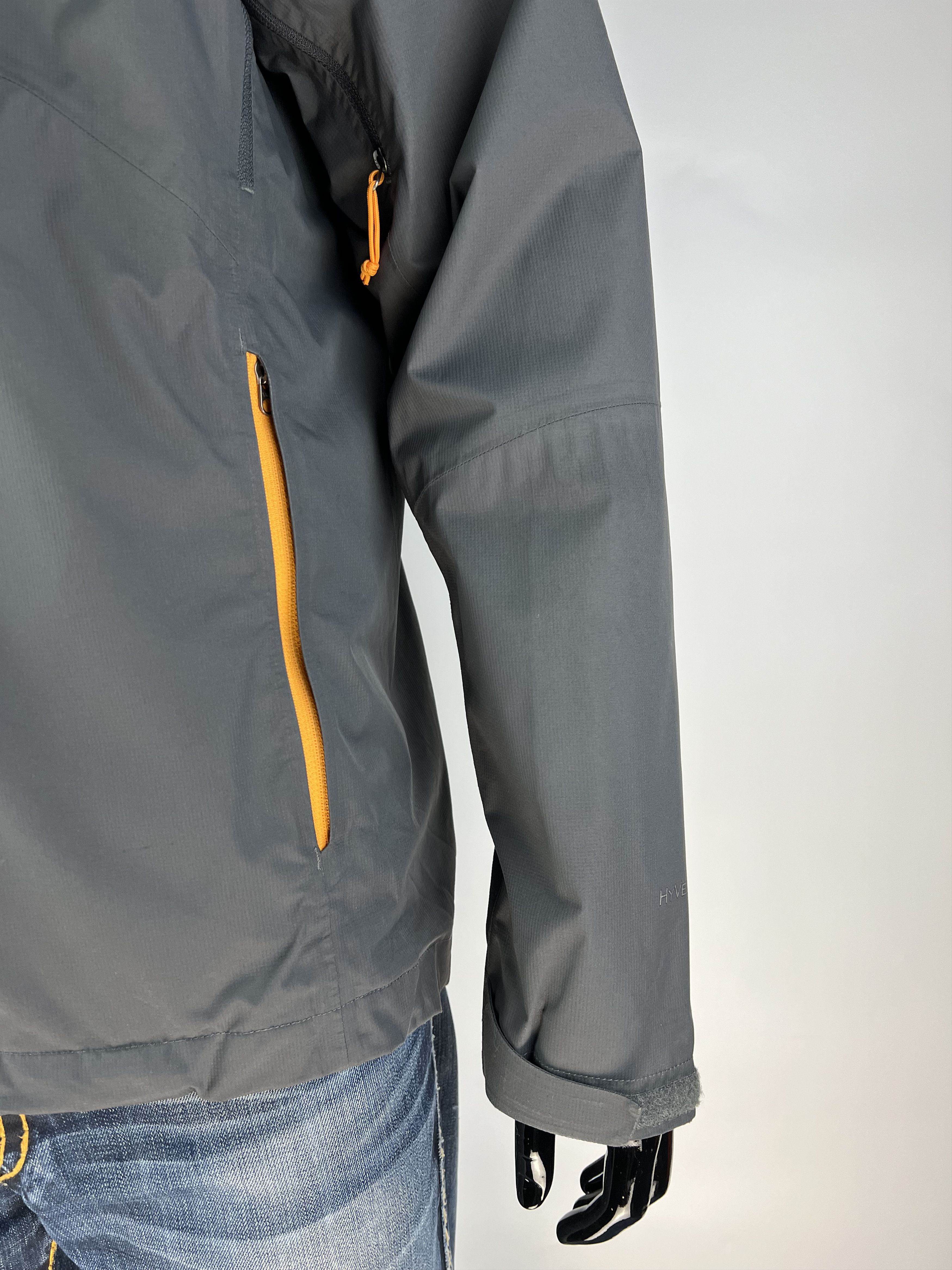 The North Face The North Face Men's Gray HyVent Hooded Jacket Size M Size US M / EU 48-50 / 2 - 7 Thumbnail