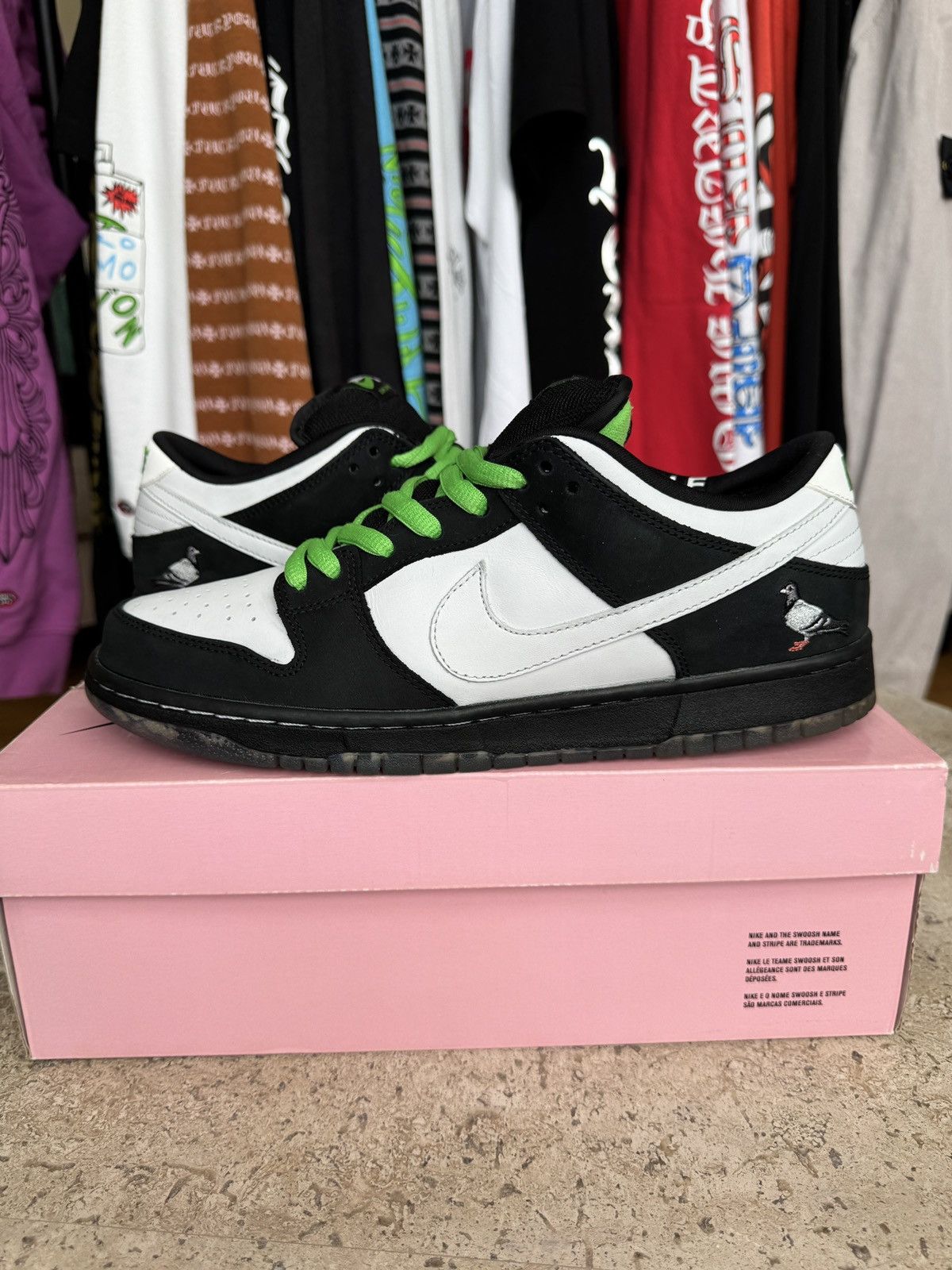 Nike SB Nike SB Dunk Low Staple Panda Pigeon Size US 10.5 / EU 43-44 - 2 Thumbnail