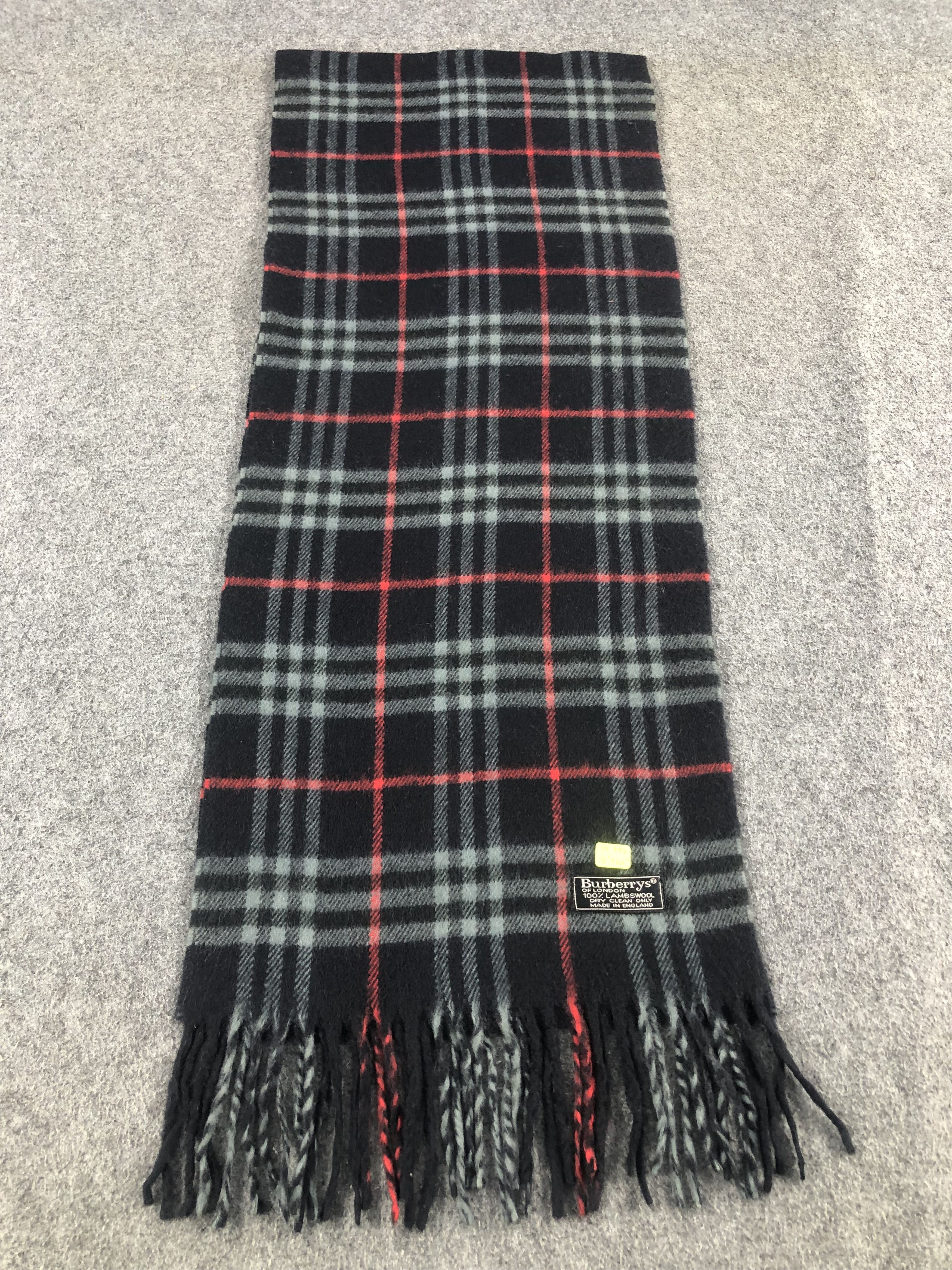 Burberry Burberry Nova Check Scarf / Muffler / Neckwear Size ONE SIZE - 3 Thumbnail