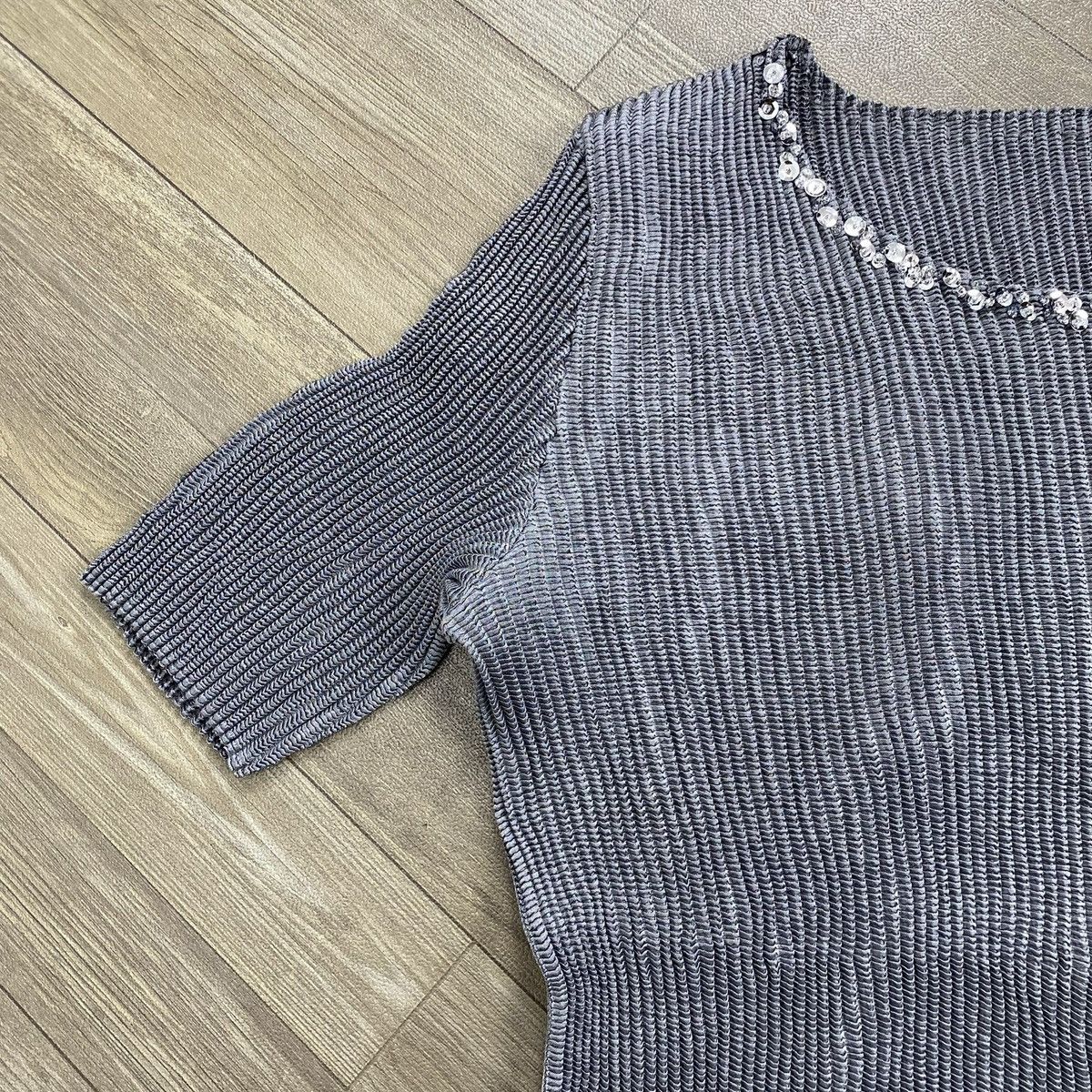 Issey Miyake Issey Miyake Specchio Pleats Top – Sculptural Metallic Grey Size S / US 4 / IT 40 - 6 Thumbnail