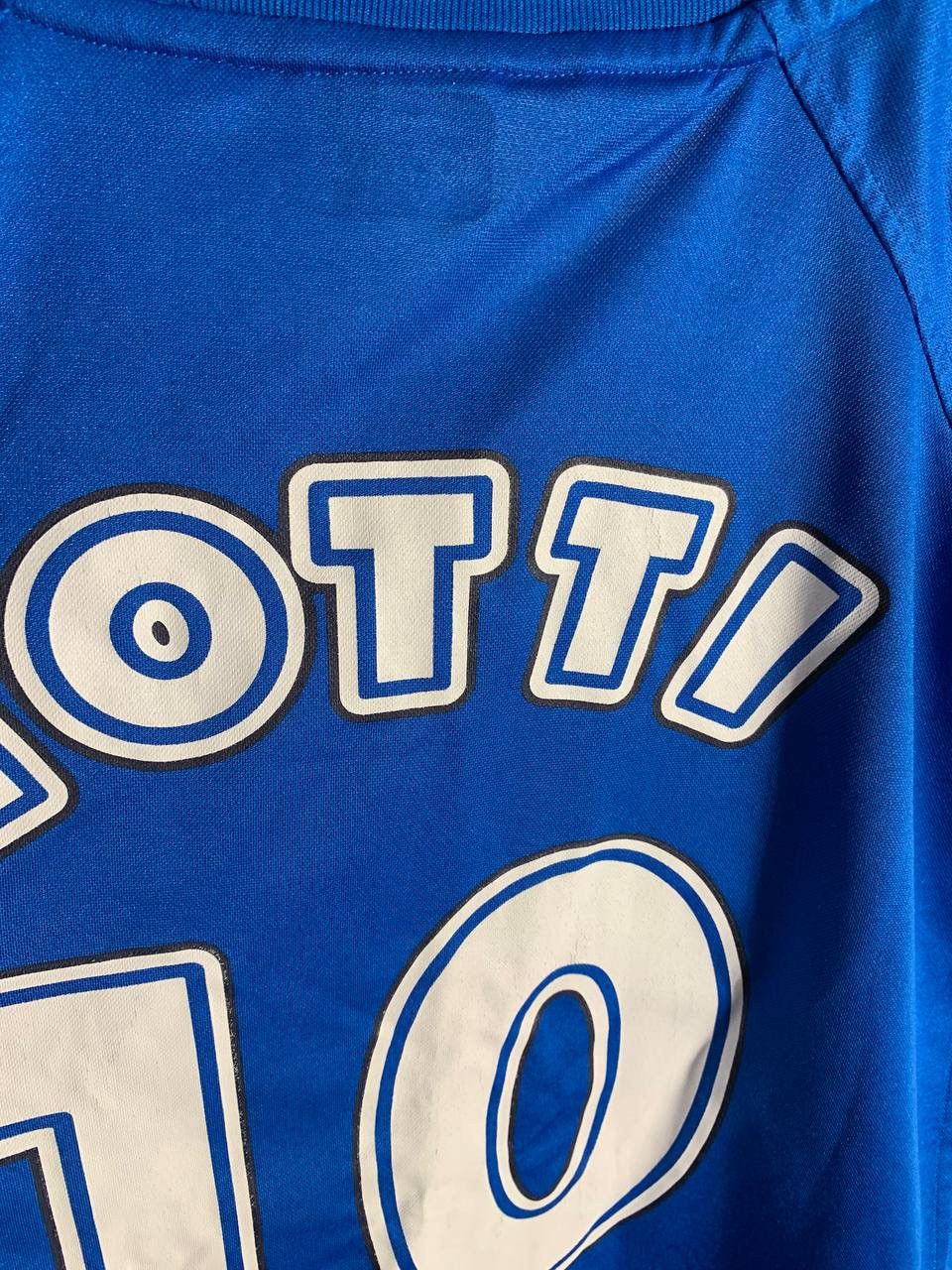 Vintage VERY RARE TOTTI 10 ITALY SOCCER JERSEY BLOKECORE Y2K RETRO Size US XL / EU 56 / 4 - 7 Thumbnail