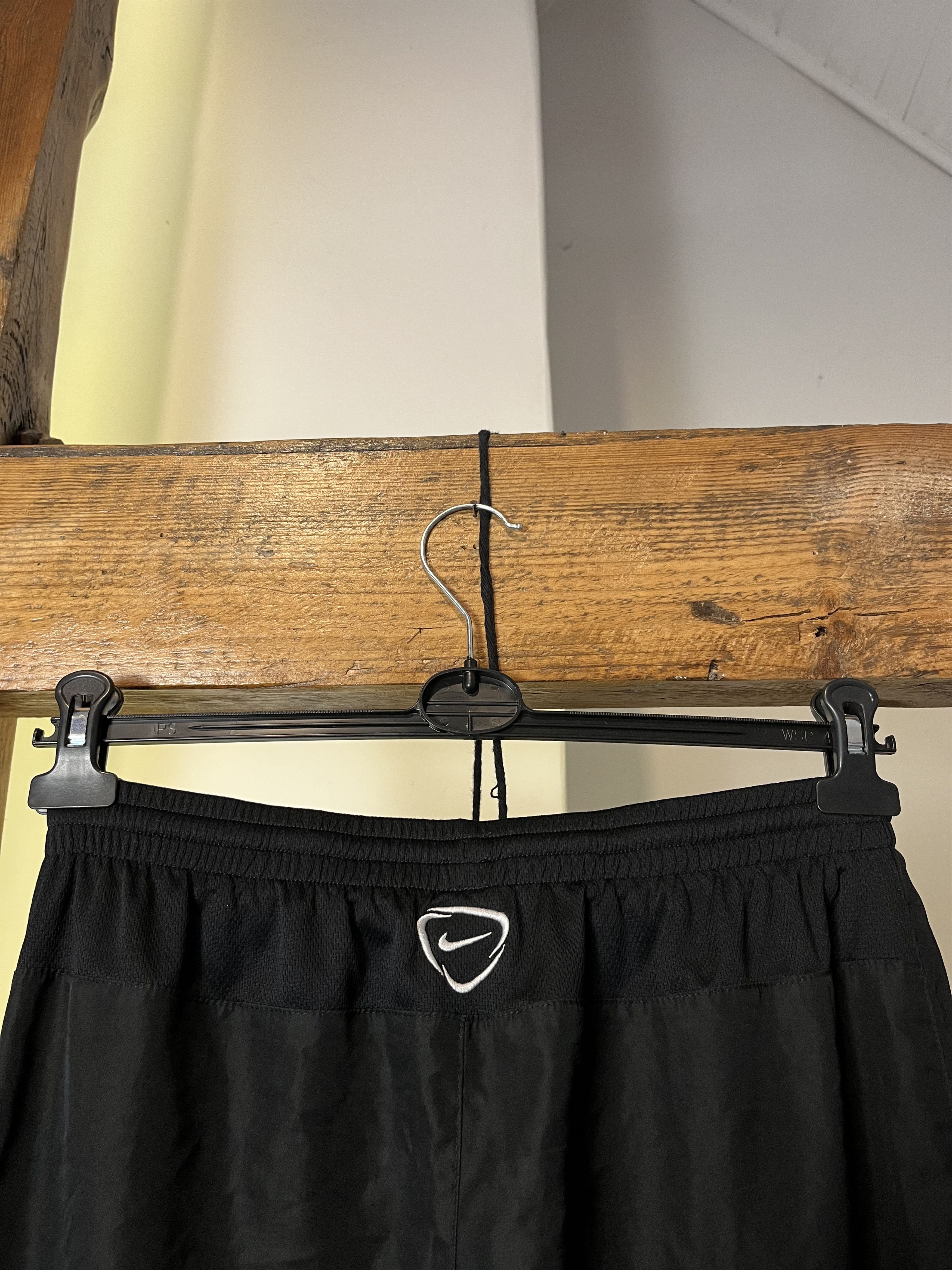 Nike × Nike ACG × Vintage Vintage Nike Nylon Dry Fit Sweatpants 00s Size US 32 / EU 48 - 8 Thumbnail