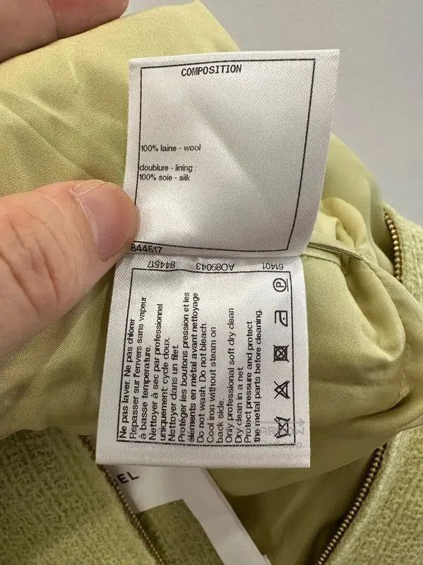 Chanel Chanel Green Wool Midi Skirt . Size 24" / US 00 / IT 34 - 8 Thumbnail