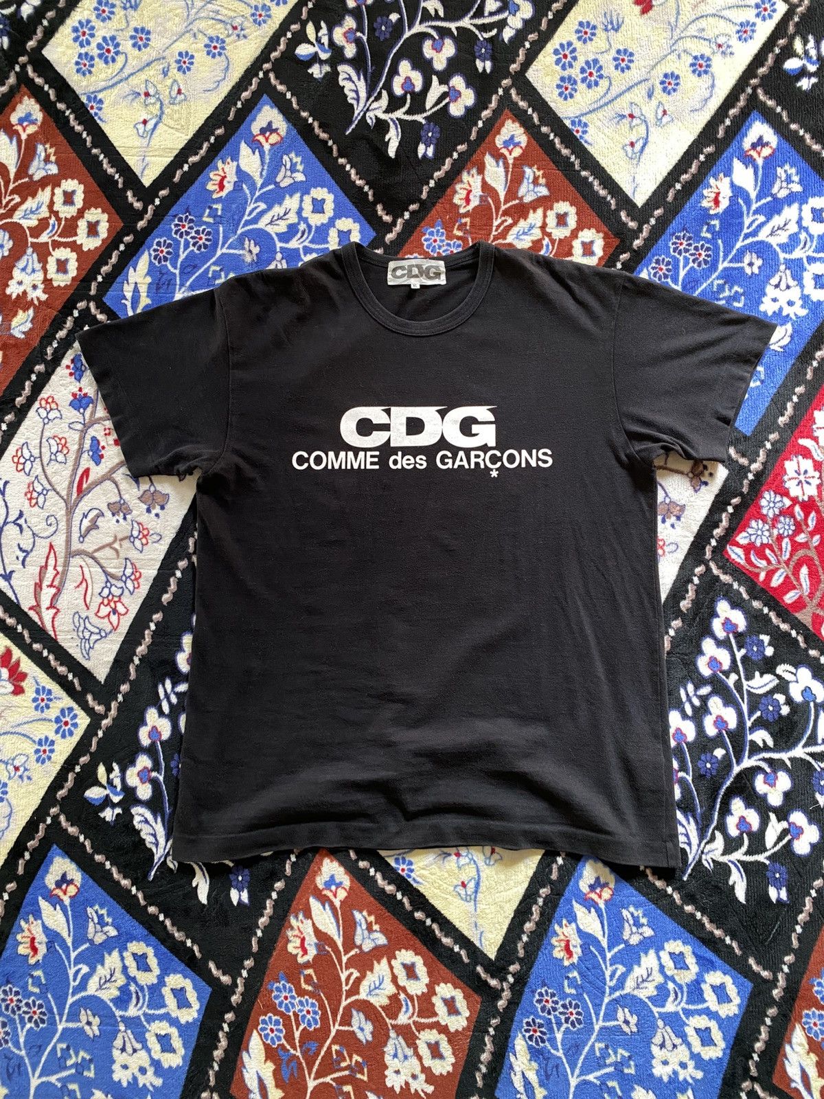 CDG by Comme des Garcons CDG Comme Des Garcons Logo Tshirt Size US XL / EU 56 / 4 - 1 Thumbnail