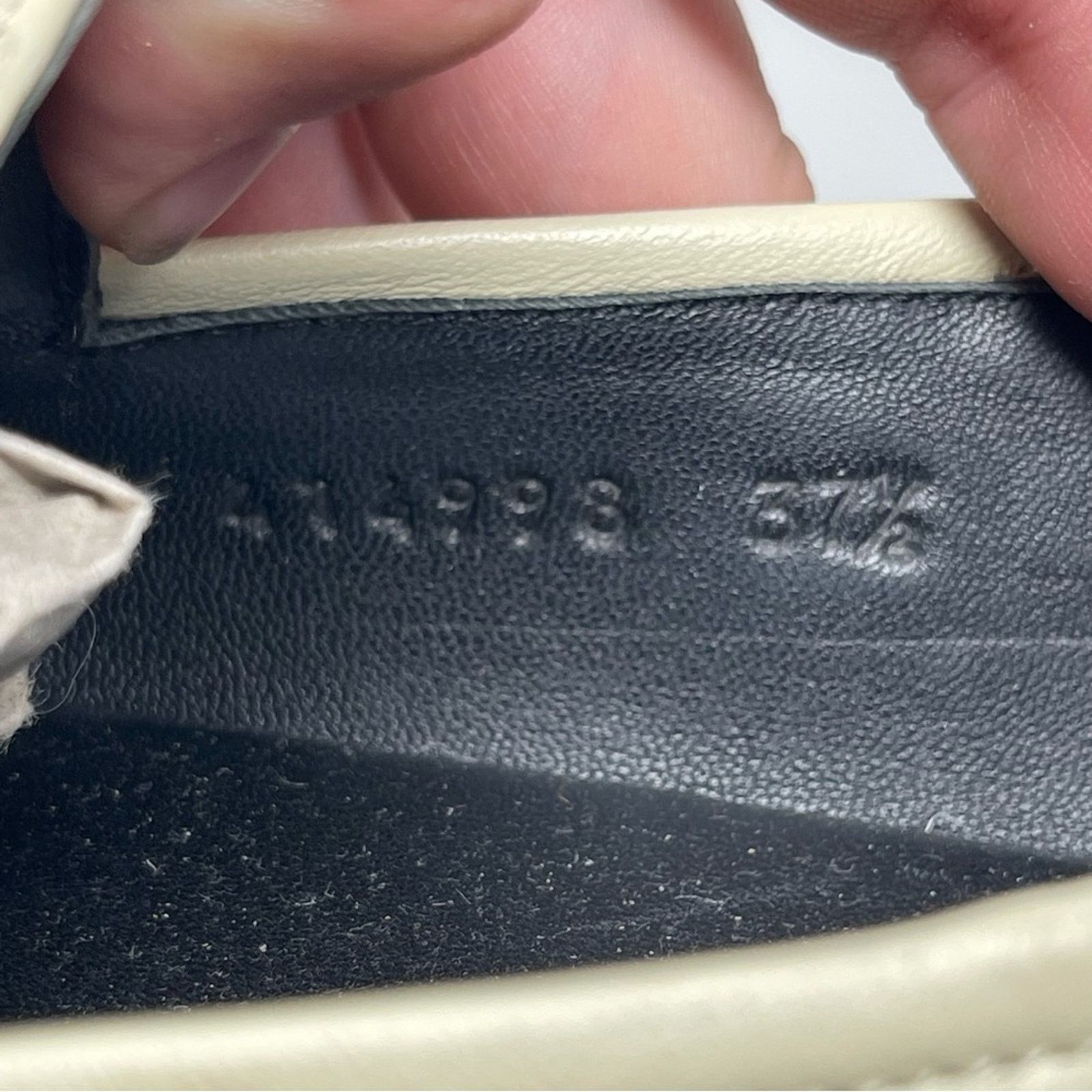 Gucci GUCCI Brixton Leather Horsebit Loafers in Mystic White 37.5 Size US 7.5 / IT 37.5 - 13 Thumbnail