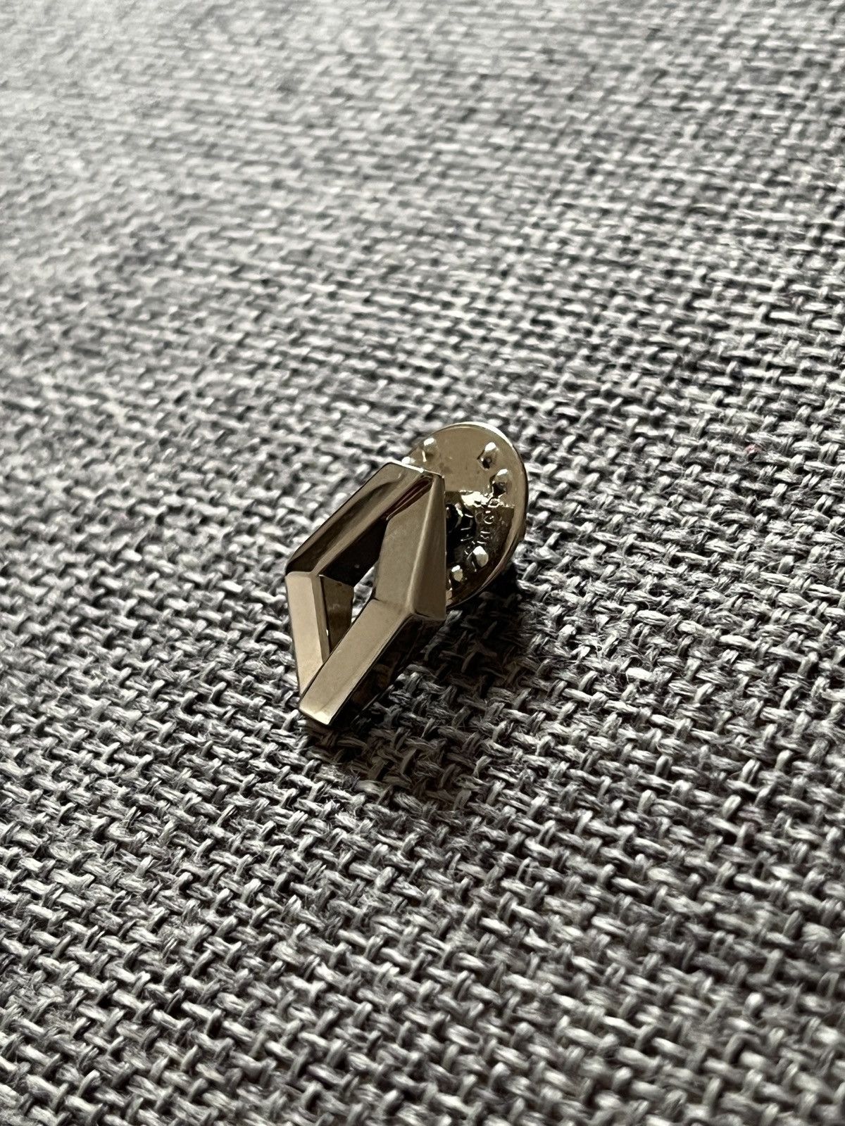 Formula 1 Renault logo vintage pin Size ONE SIZE - 3 Thumbnail