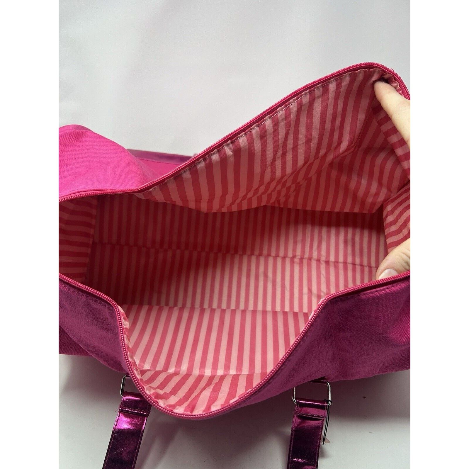 Victoria's Secret Victoria's Secret Travel Tote Bag Hot Pink Foil NWT $99 MSRP Size ONE SIZE - 6 Thumbnail