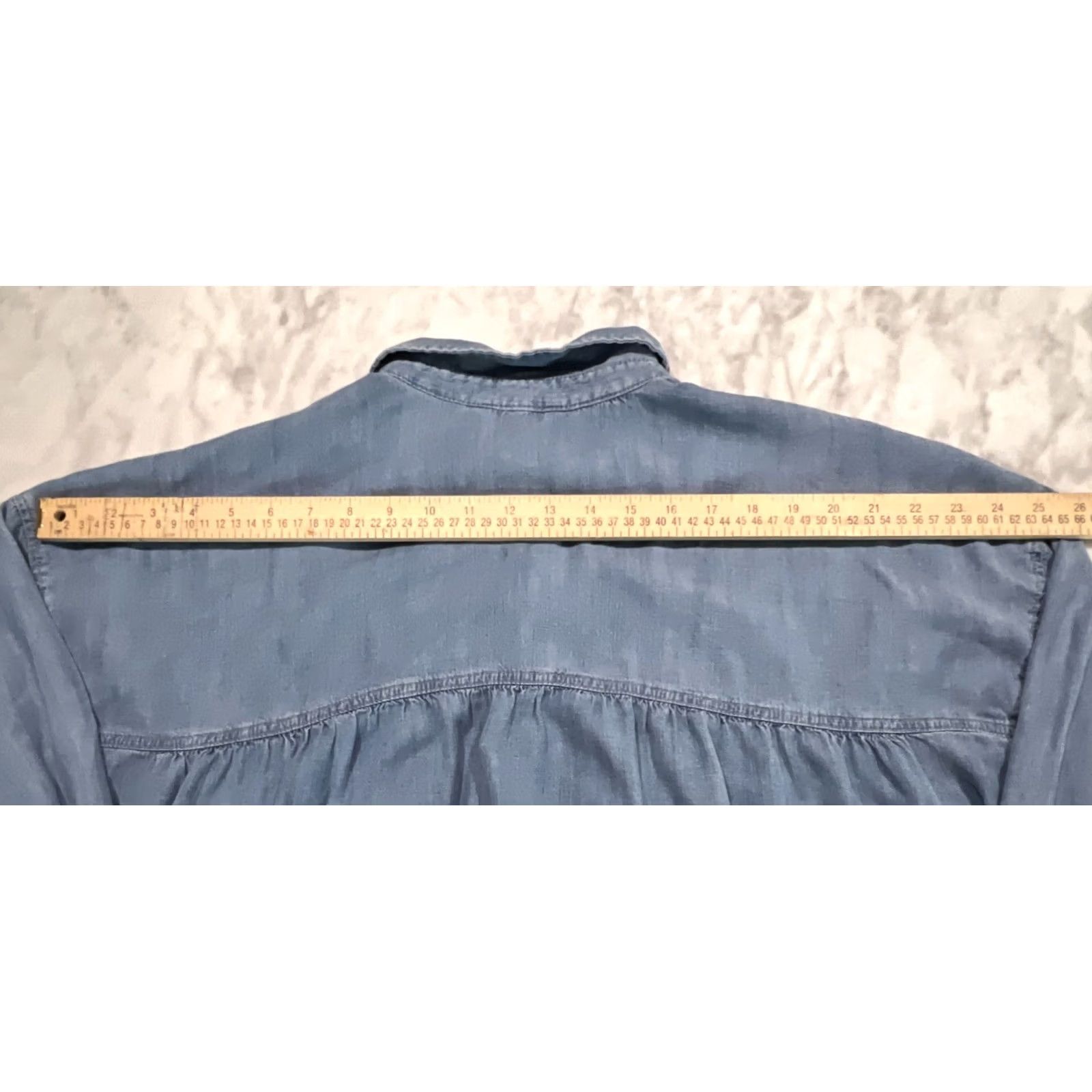 Banana Republic Banana Republic Shirt Women XL Blue Chambray Button-Up Balloon Sleeve Lyocell Size XL / US 12-14 / IT 48-50 - 8 Thumbnail