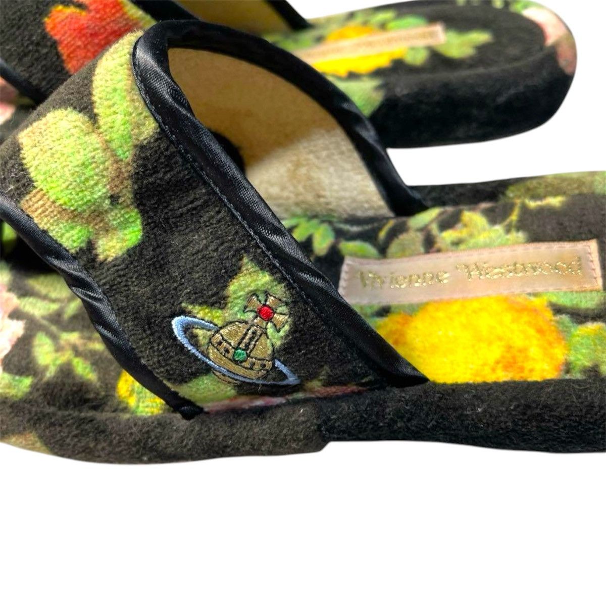 Vintage Vivienne Westwood Rose Print Room Slippers Size US 6 / IT 36 - 2 Thumbnail
