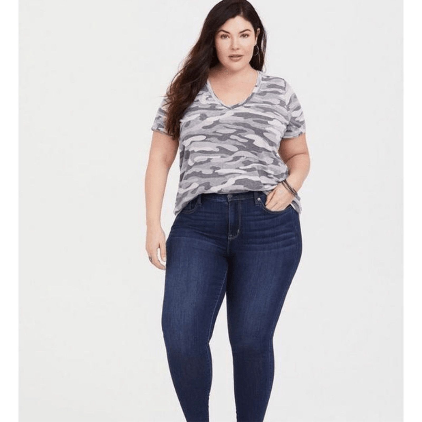 Other Classic Fit Camo Casual Collegiate Lounge Comfy V-Neck Tee Size L / US 10 / IT 46 - 4 Thumbnail